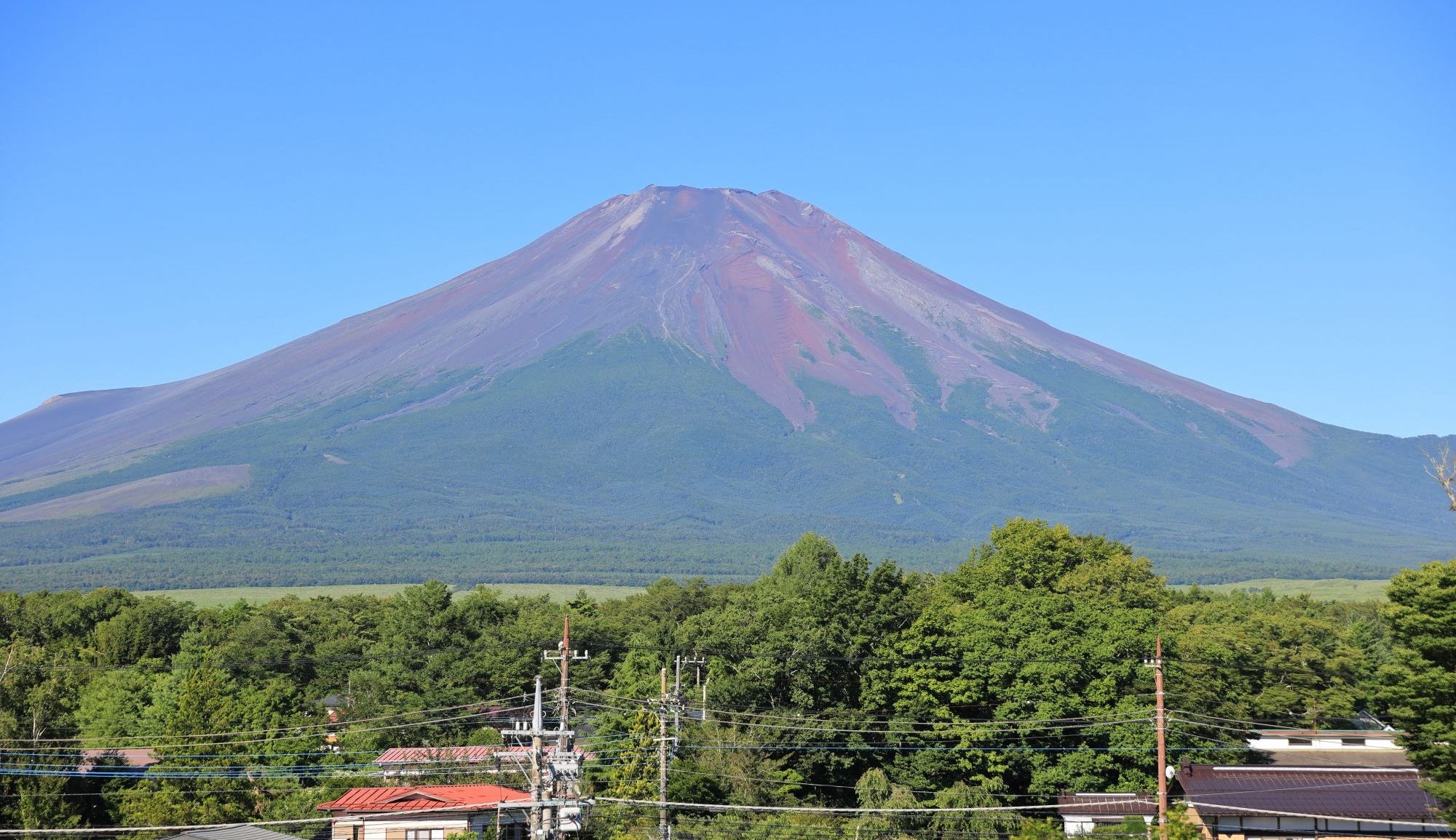 [Scenic view of Mt. Fuji] On a clear day, you can see a magnificent view from the foot of Mt. Fuji.