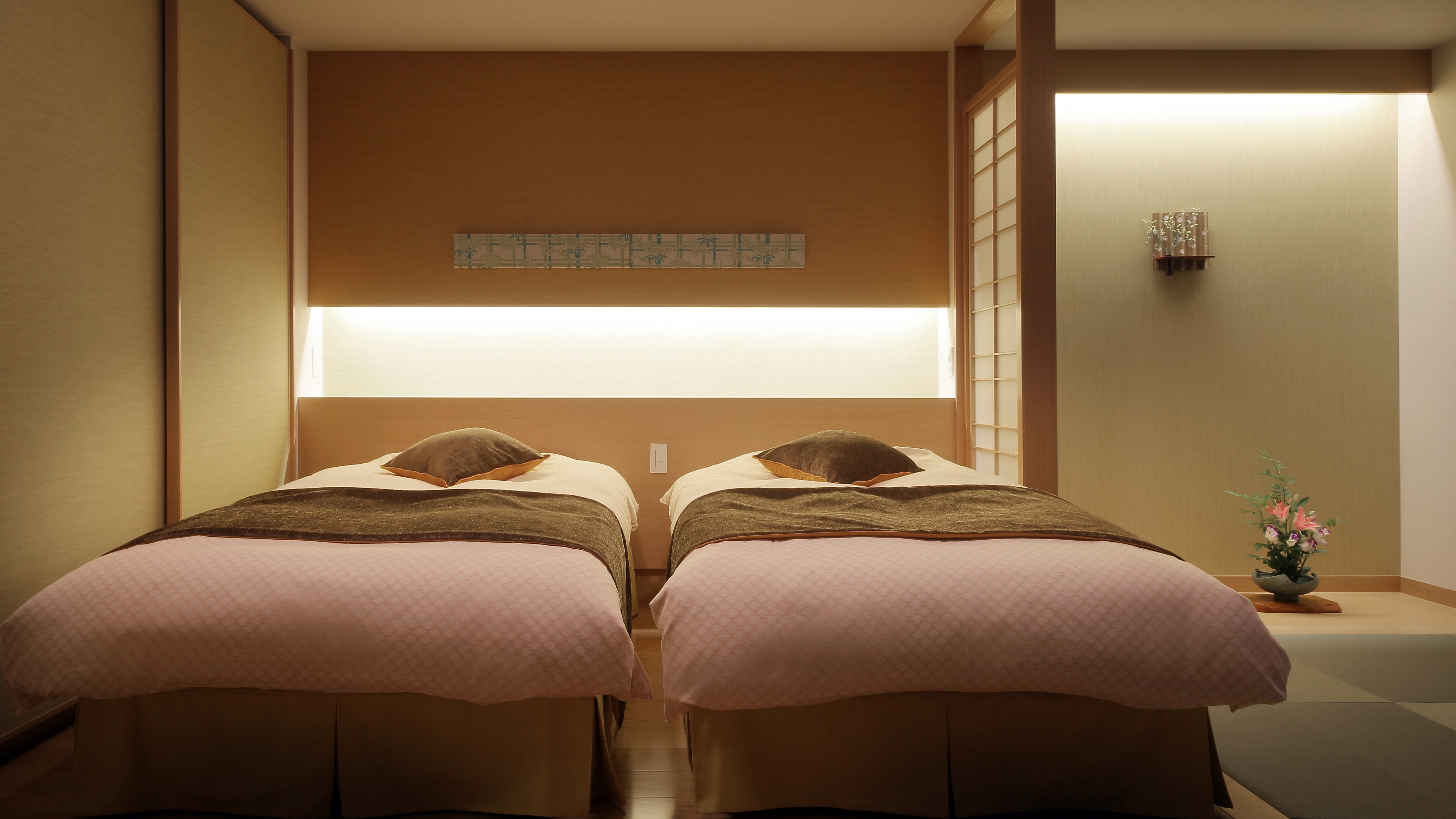 Japanese modern suite "Kagetsu"