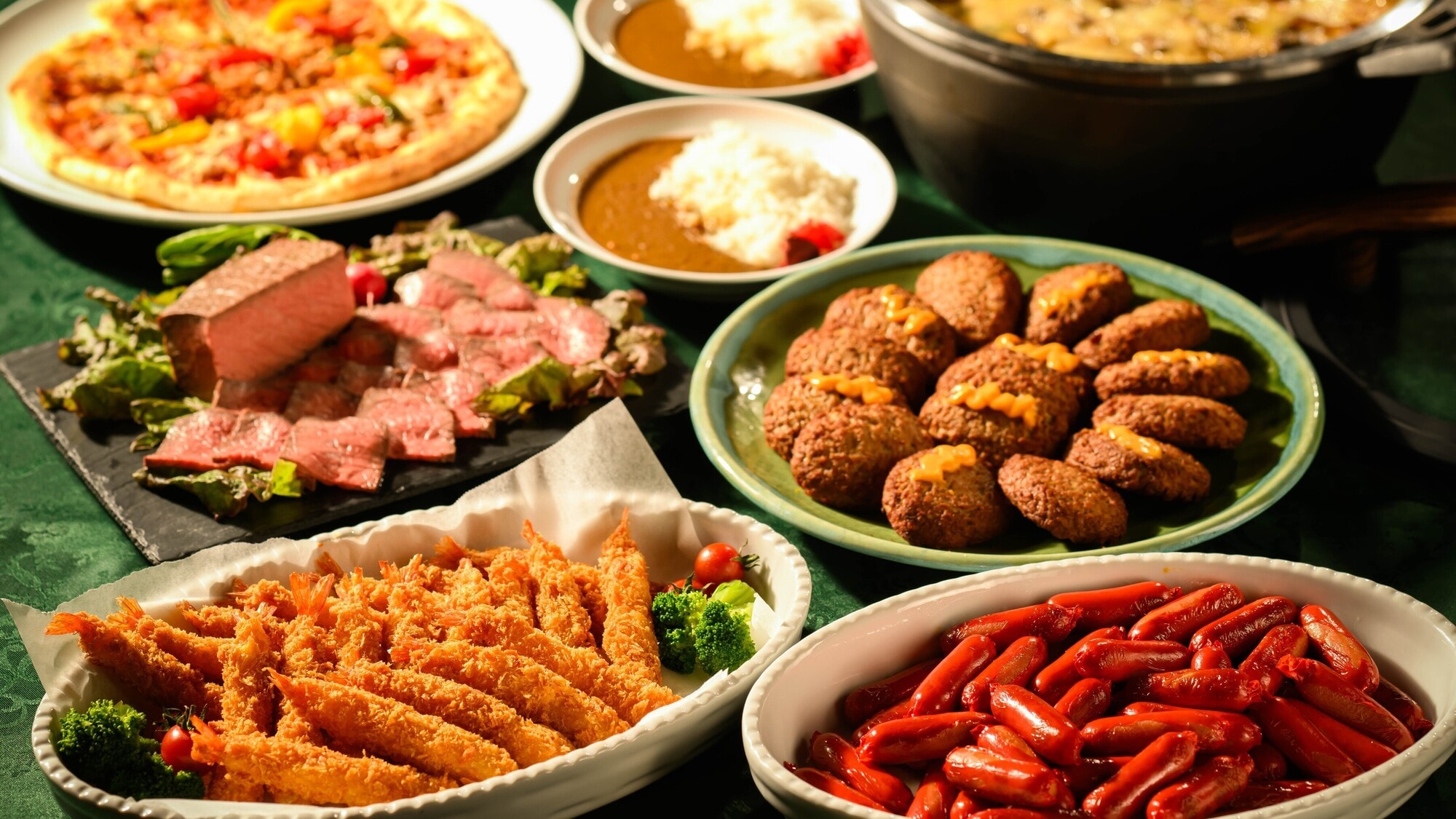 节日自助餐，设有复古昭和时代西式美食角