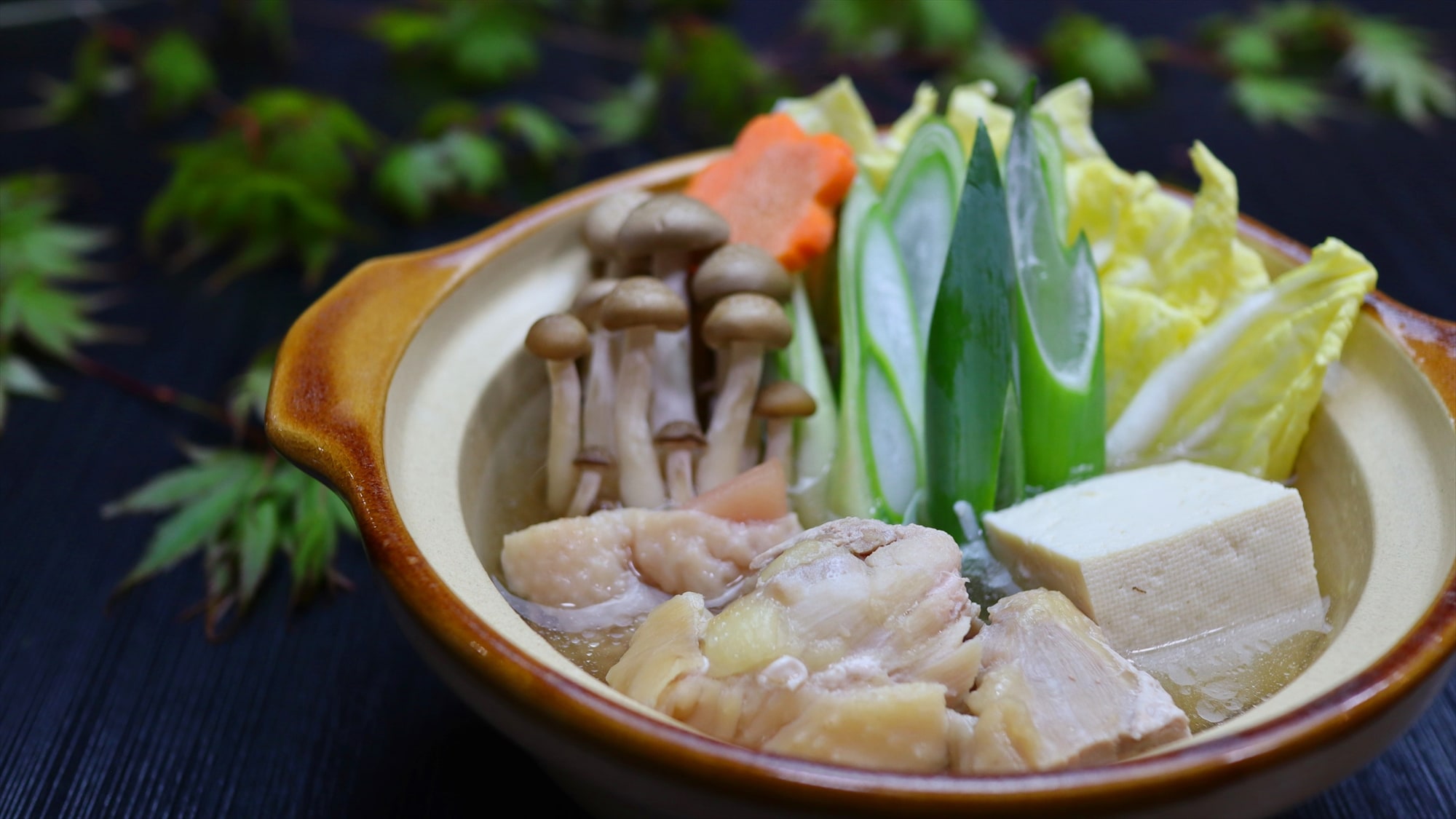 Dinner: Chicken hotpot included with the special Wagyu beef upgrade plan. This is a Rakuten exclusive service.
