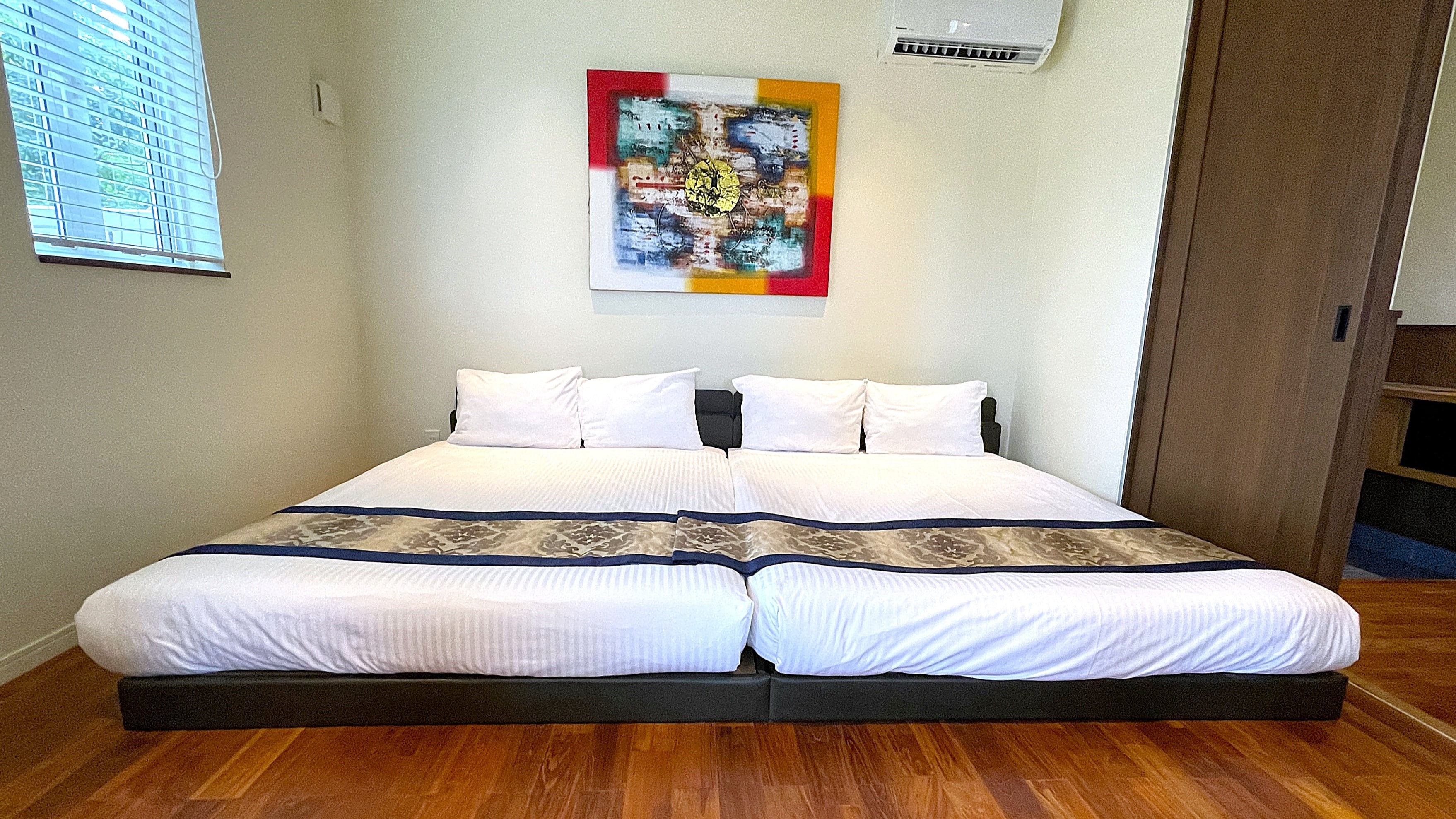 [1-floor type (1F)] Equipped with a spacious living room and two double beds. Comes with a BBQ terrace.