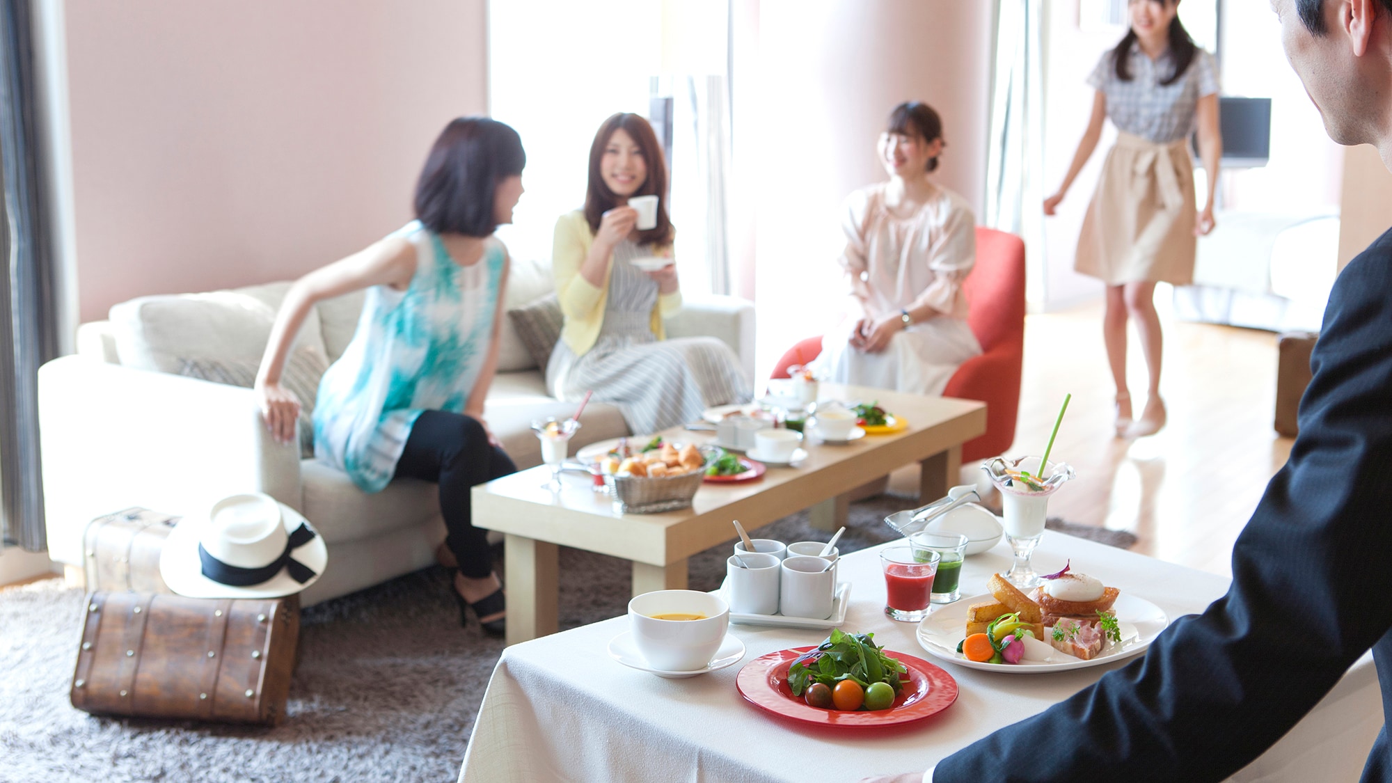 女生之夜_客房送餐