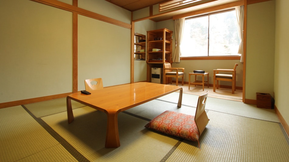 [Detailed image] [8 tatami mats] The room is a Japanese-style room where you can relax and unwind.
