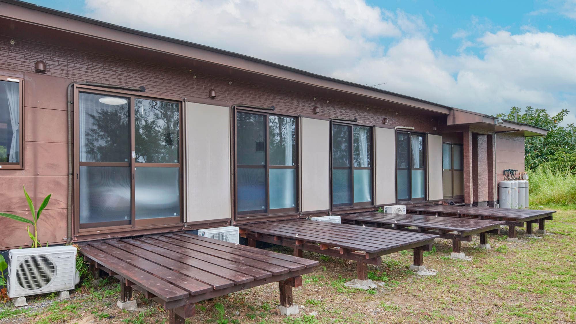 ・[ห้องเตียงคู่/ระเบียง] คุณยังสามารถพักผ่อนและอาบแดดได้อีกด้วย