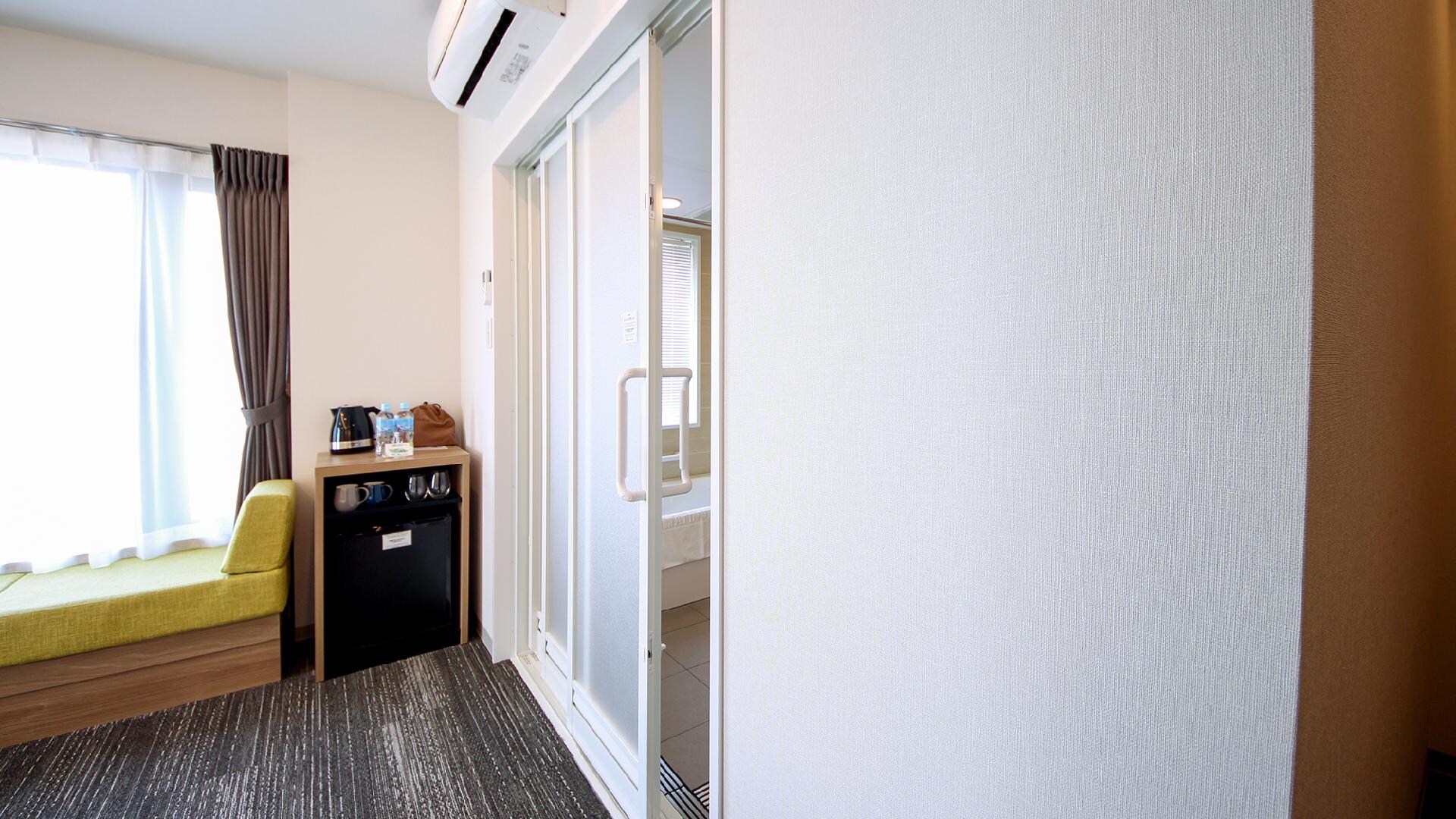 ◆Universal twin room (unit bath)