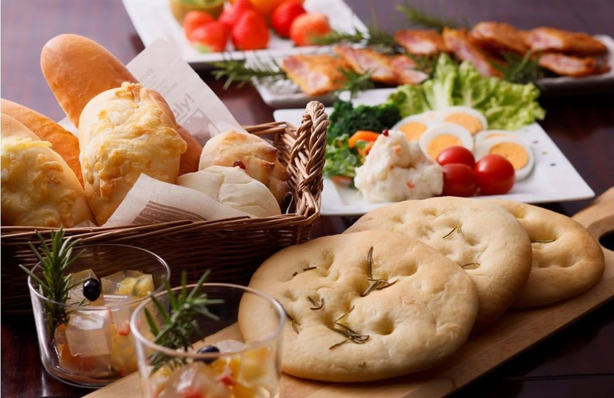 Ví dụ về tiệc buffet sáng bánh mì tự làm tháng 4 năm 2023