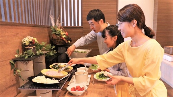 ●조식 뷔페 무료로 뷔페 아침 식사를 제공하고 있습니다. "메뉴는 항상 30 품목 이상!"