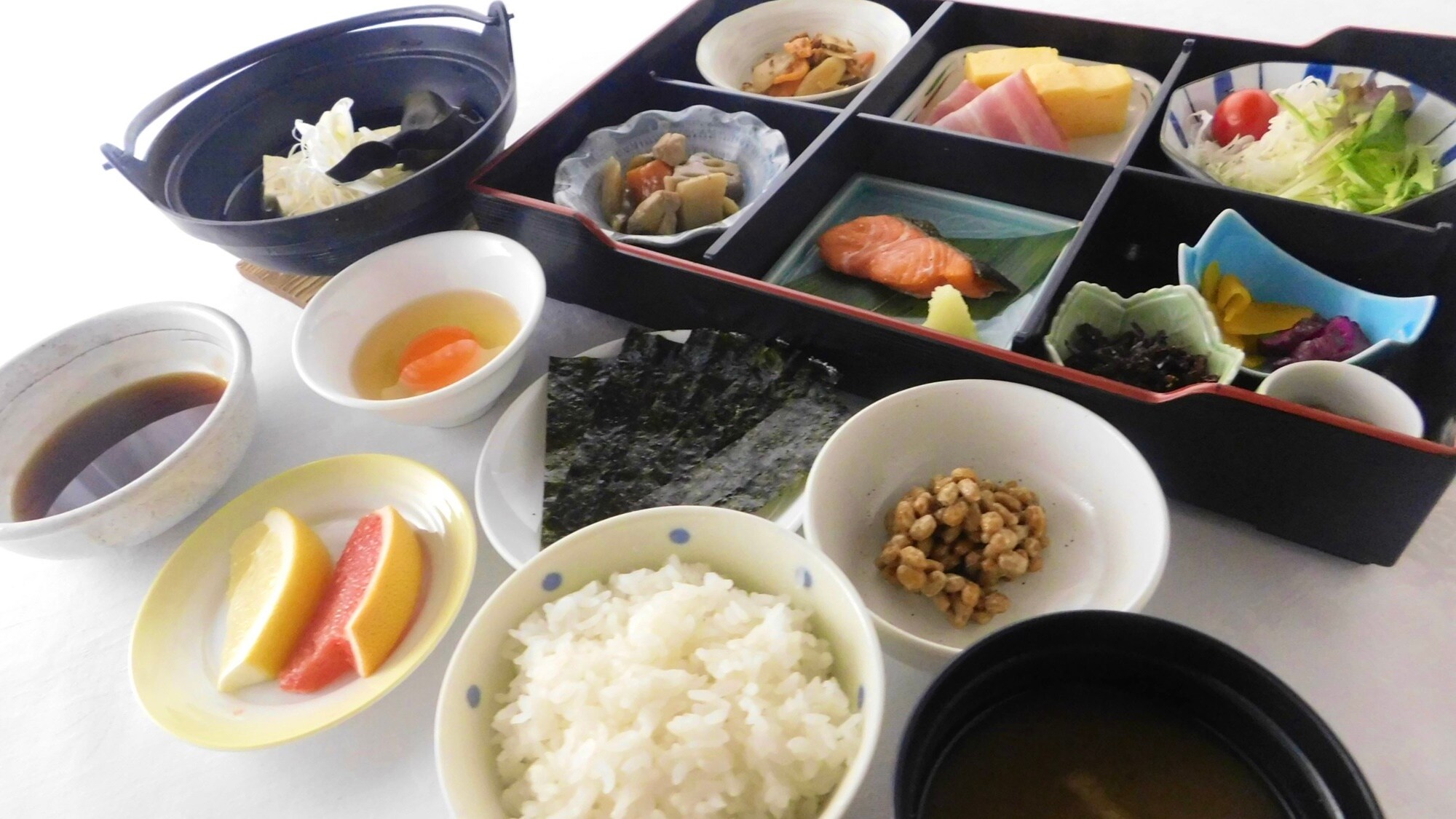 *[Japanese breakfast] We offer a healthy Japanese set meal for breakfast.