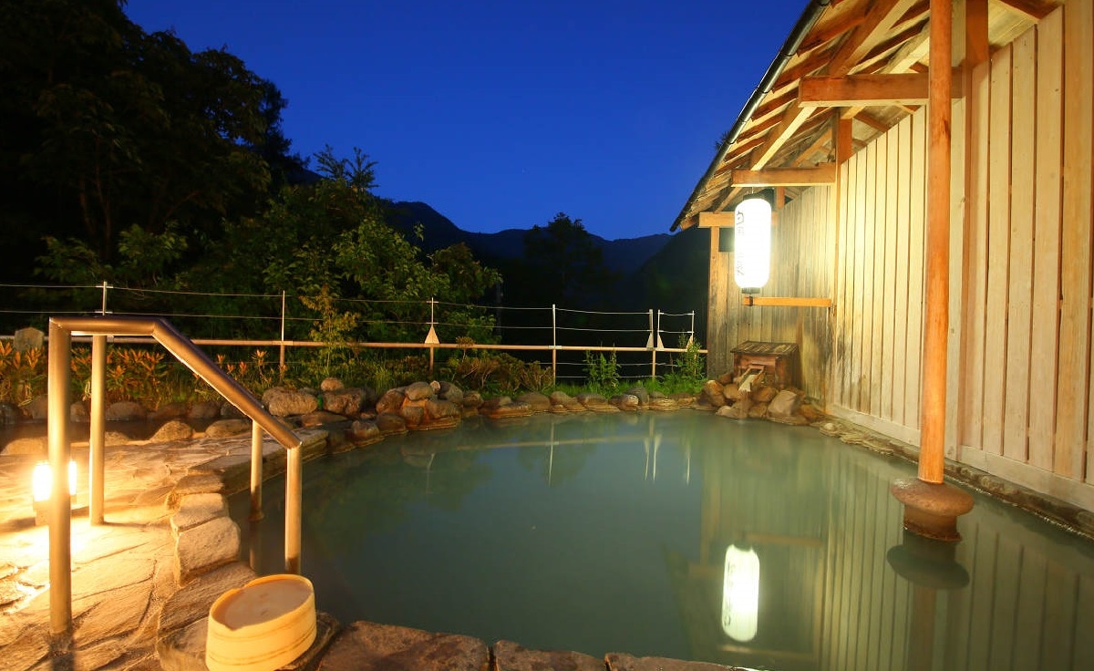 ☆ Open-air bath in the evening view