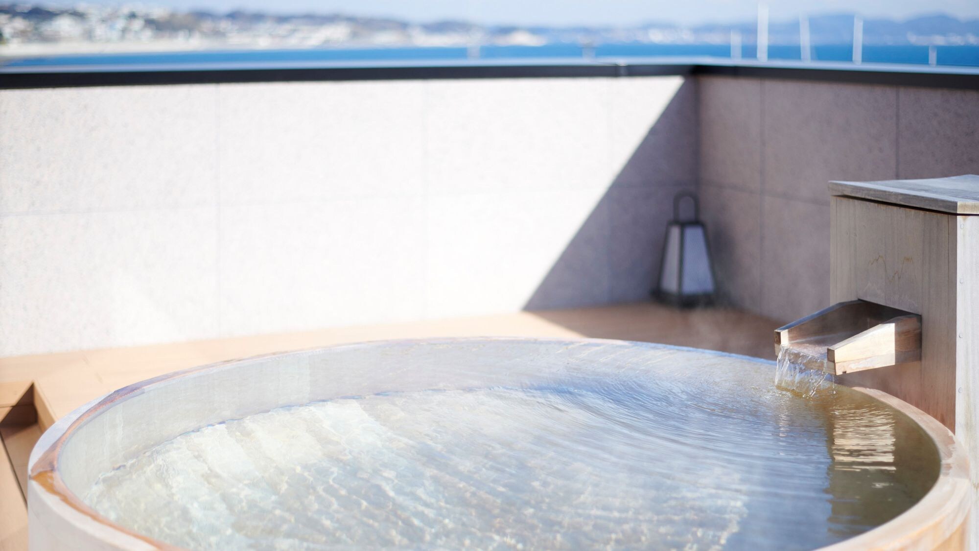 ■ "Enoshima Hotel" suite room "open-air bath"