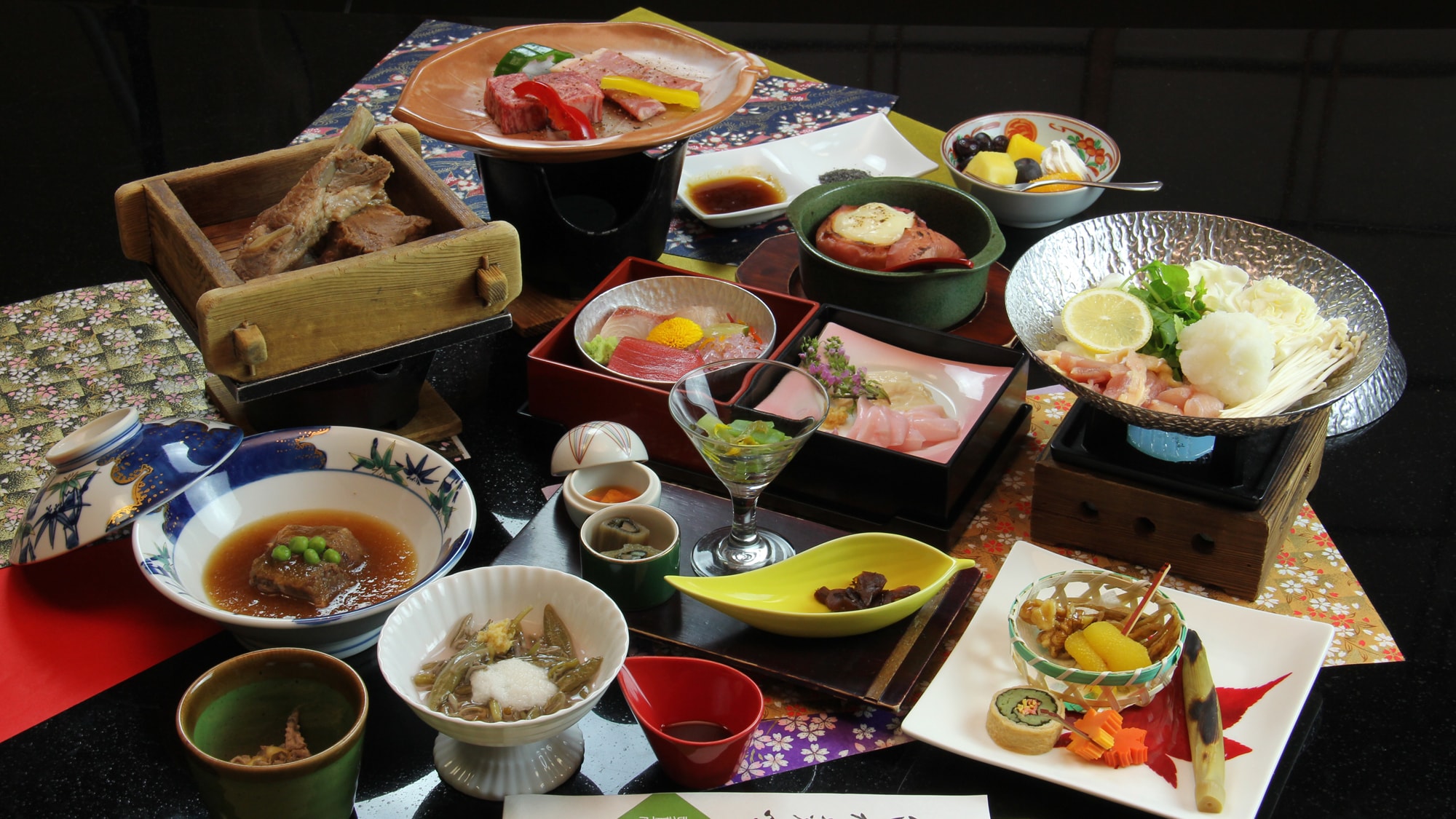 ■Dinner■ Akita meat gourmet banquet. Meat is served with vegetables! (Dish image)