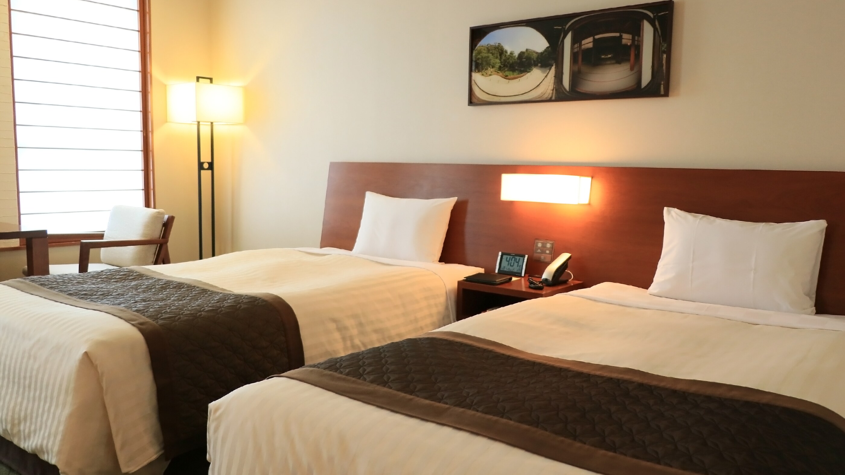 Western room ②