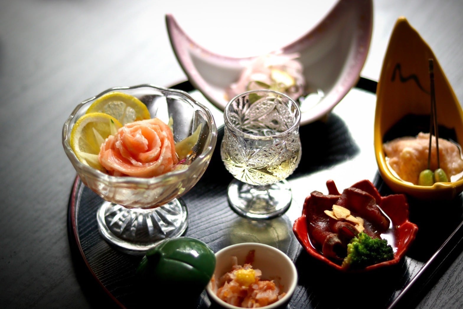 Seasonal small bowl (depending on the season)