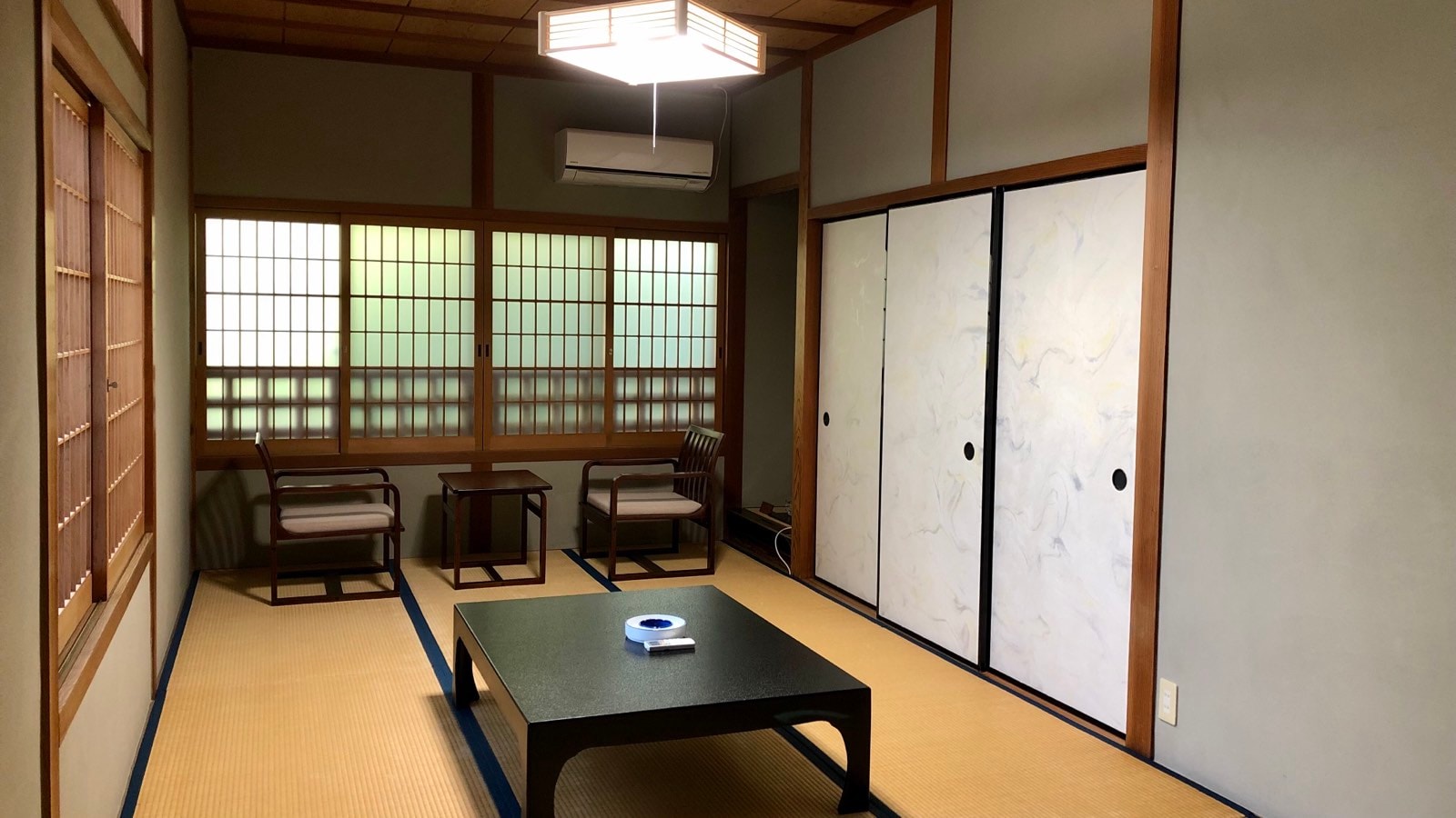 Basic Japanese-style room (15 tatami mats ~) * No toilet
