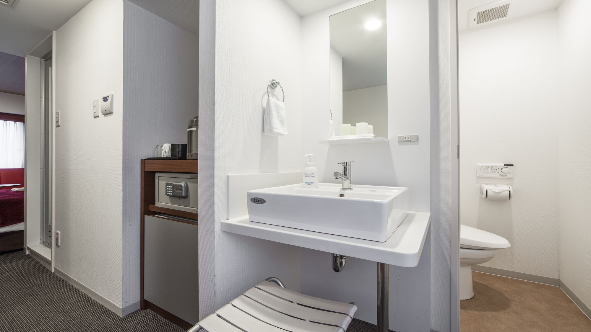 客房单元浴室示例