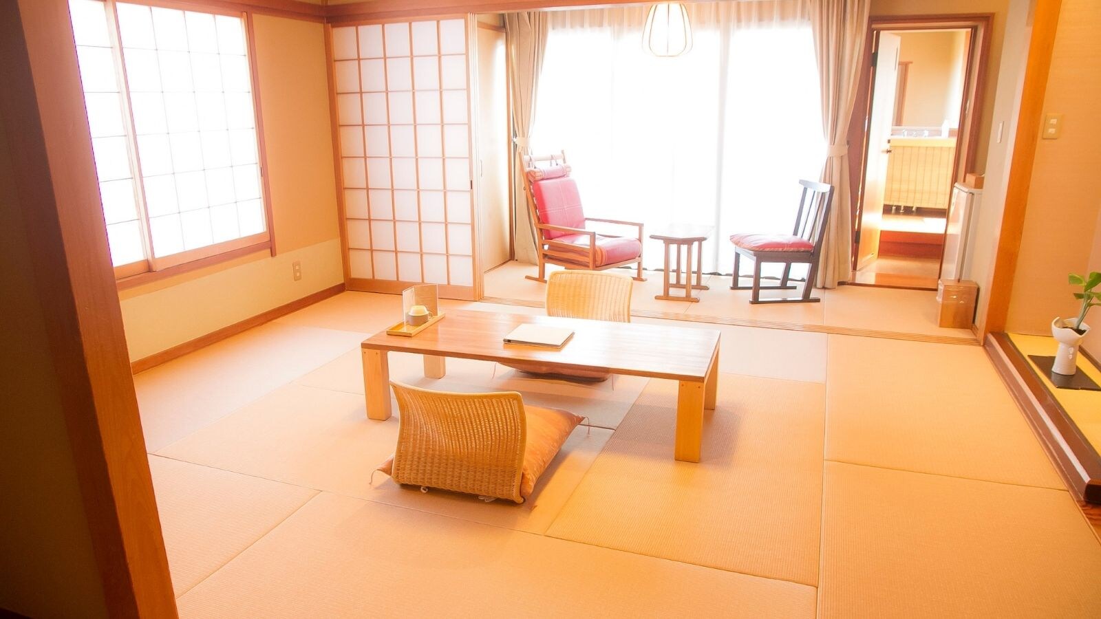 10 tatami standard room and room with cypress bath