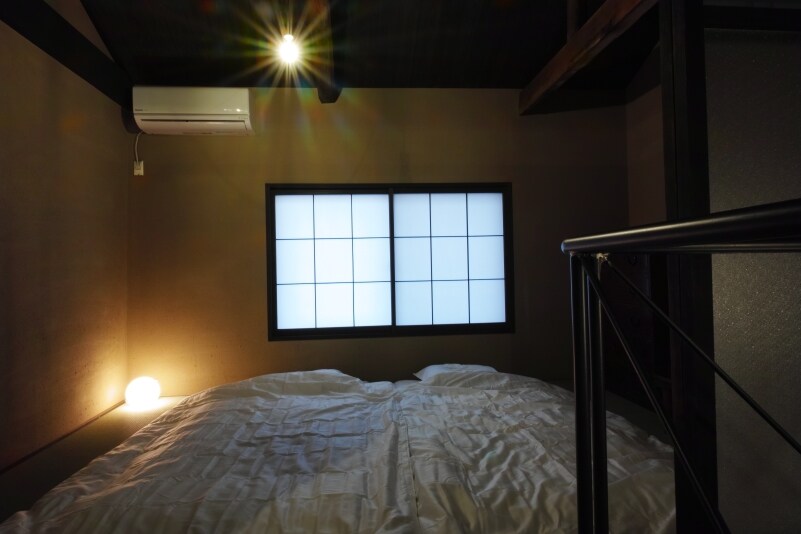 Japanese-style room