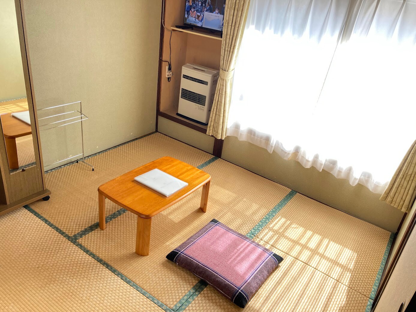 Japanese-style room 4.5 tatami mats (8.2 square meters, non-smoking)
