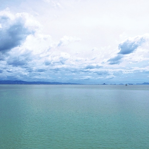The Shiranui Sea where the horizon spreads. Please spend a refreshing time while bathing in the sea breeze.