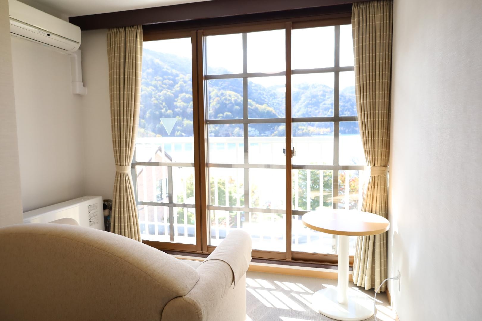 All the rooms are lake view rooms