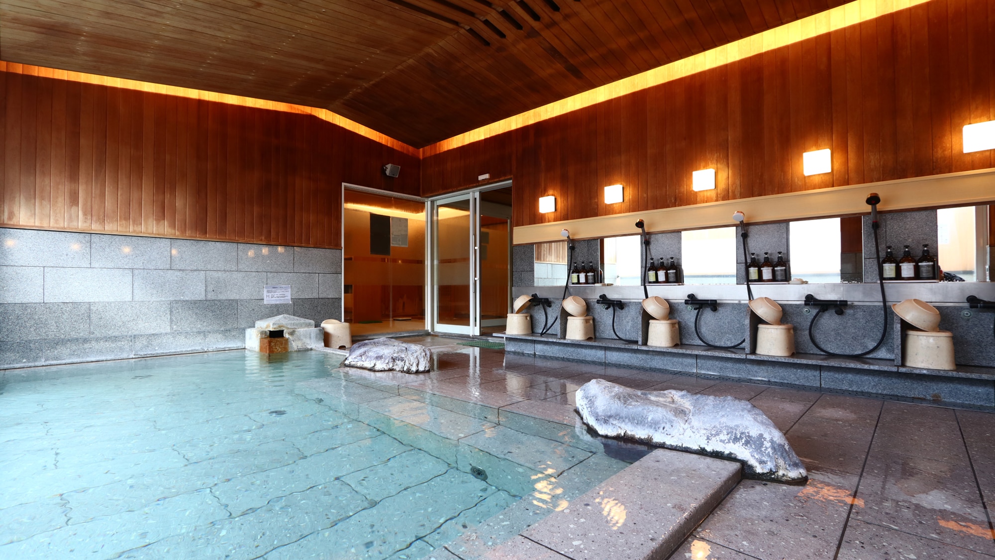 เพลิดเพลินไปกับหัวฝักบัวใหม่ของคุณ