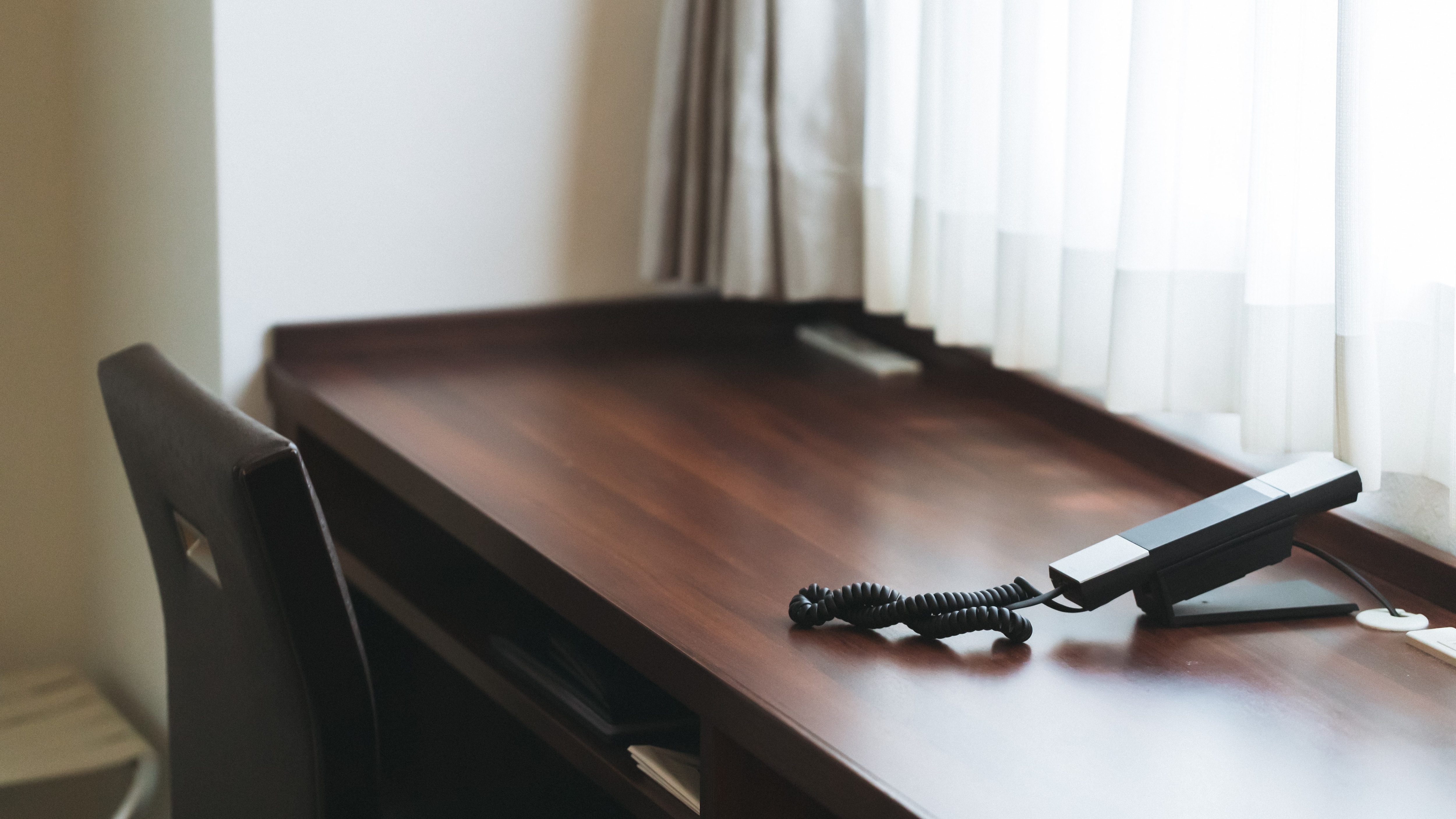 Room desk (2)