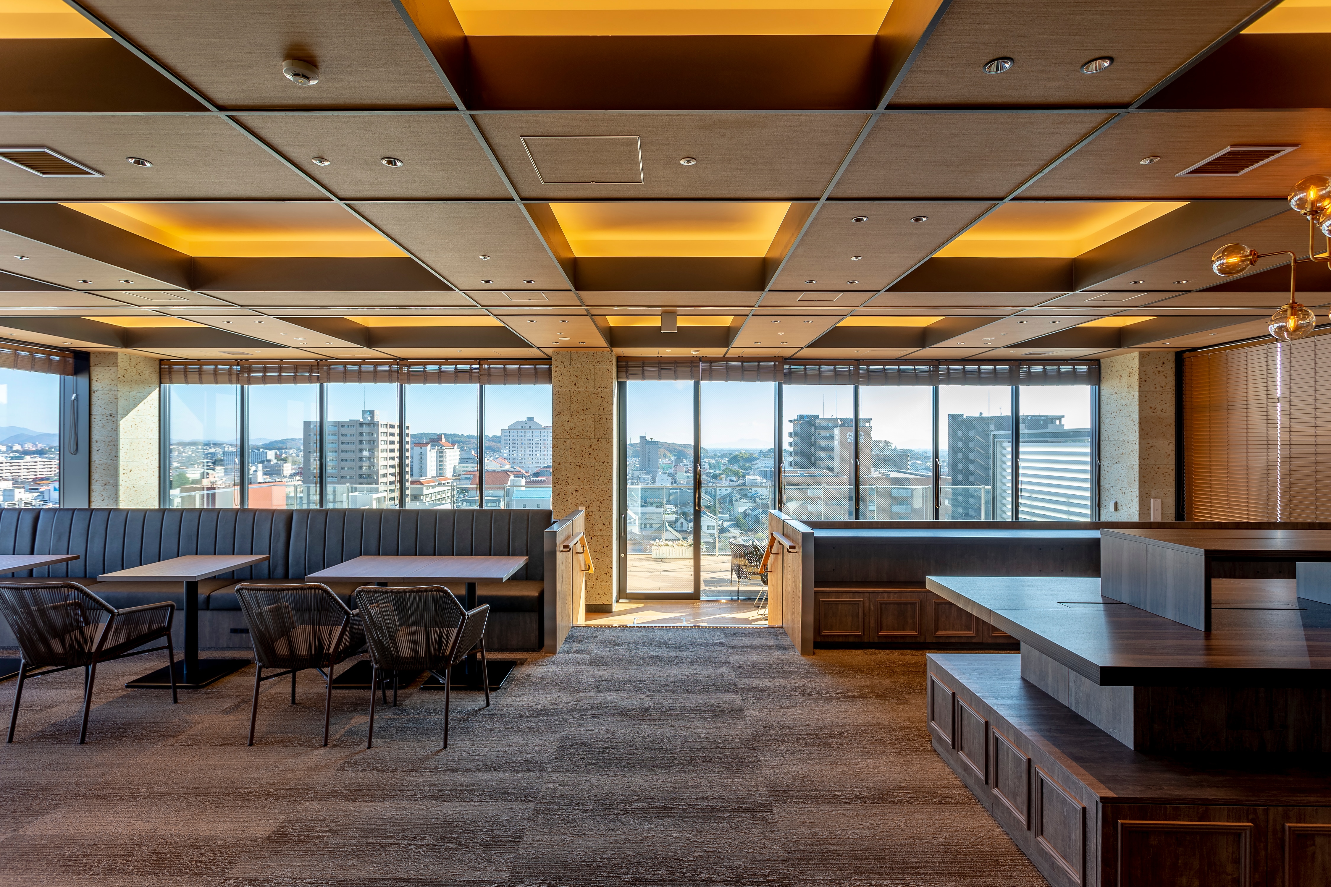 View Lounge panoramic view