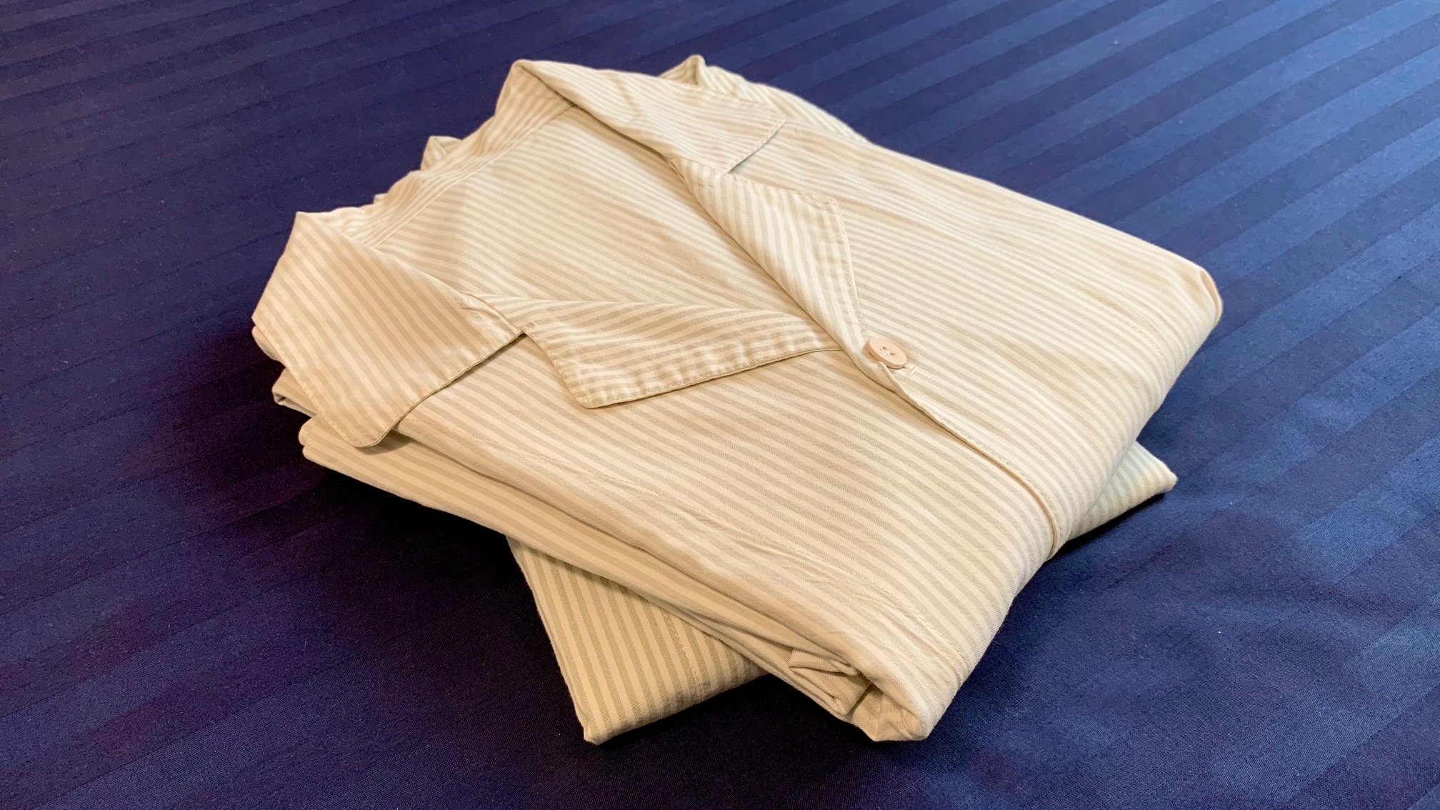 Pakaian tidur (tipe satu potong, satu ukuran untuk semua, panjang panjang)