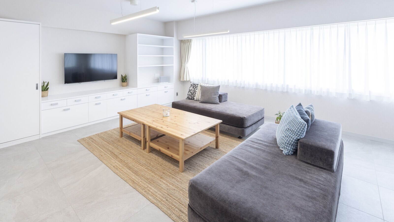 <Room 102 Seaside>
