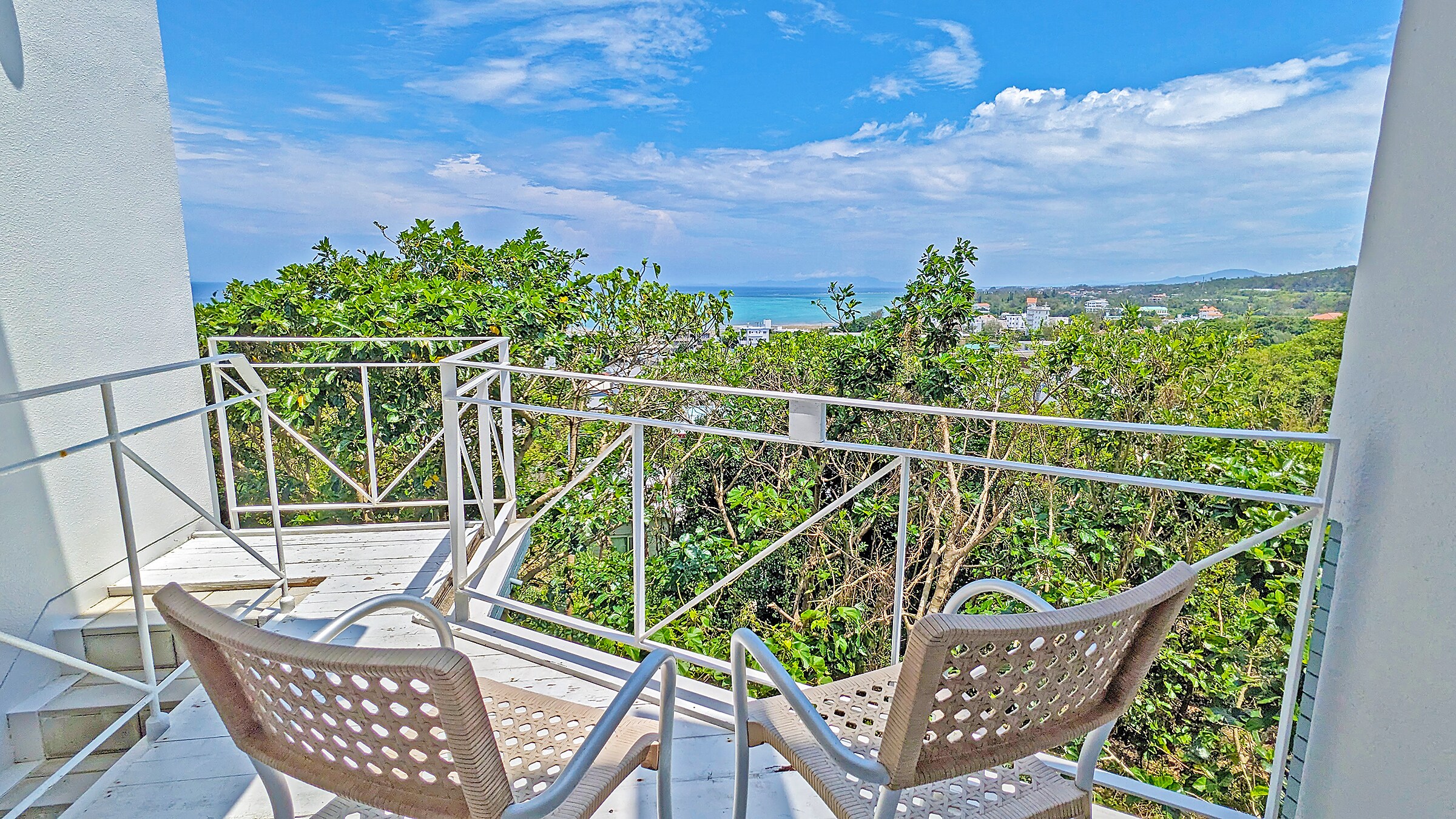 [Guest room] 1st floor terrace (example)