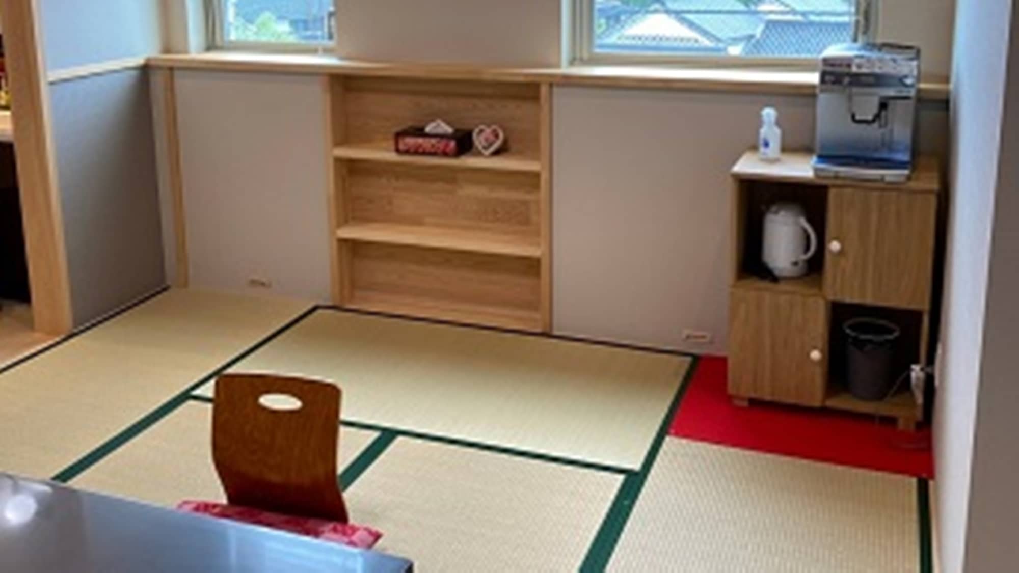 *[New Wing Guest Room] (Image)