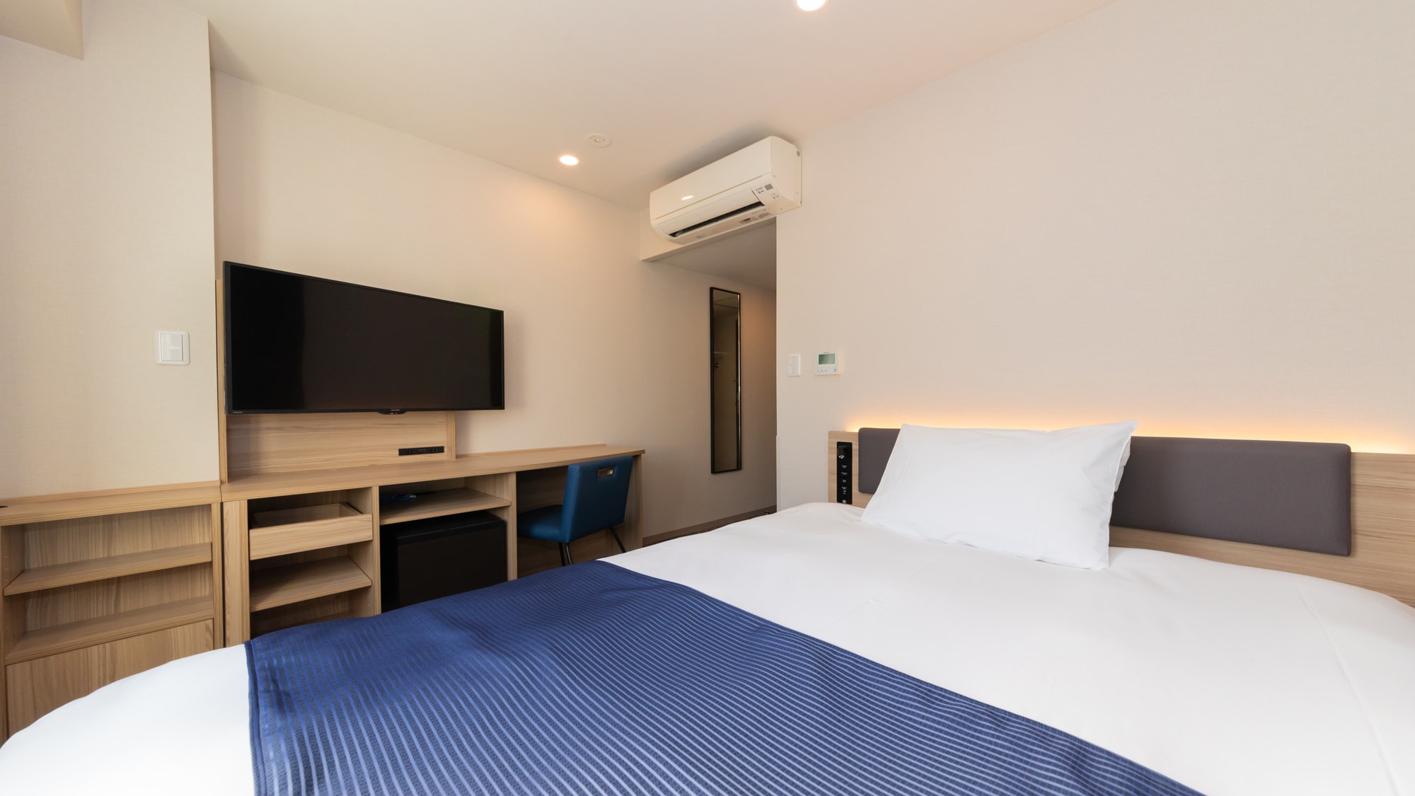 Semi-double bed