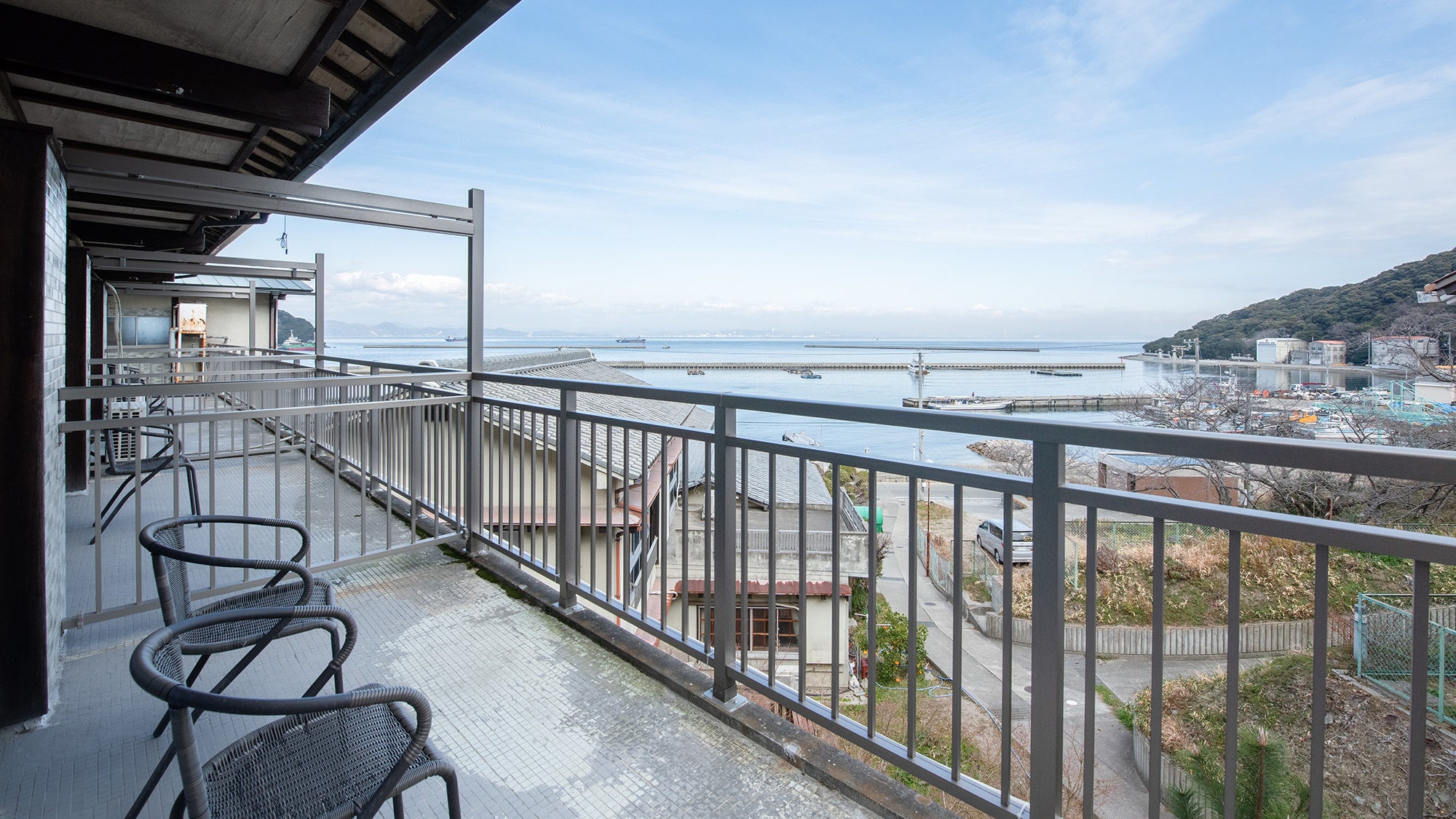 *[Rooms] All rooms have ocean views