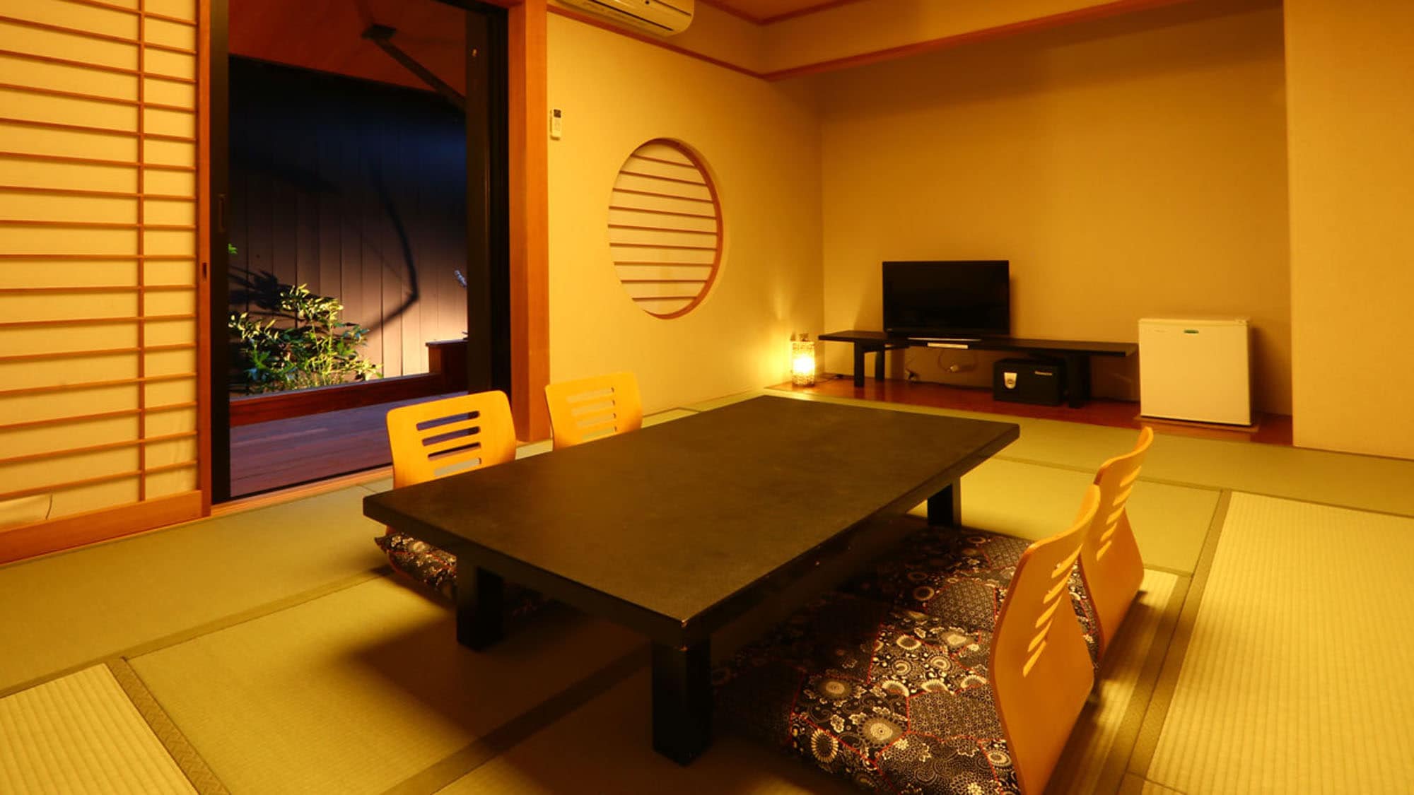 [Open-air bath included] 10 tatami room