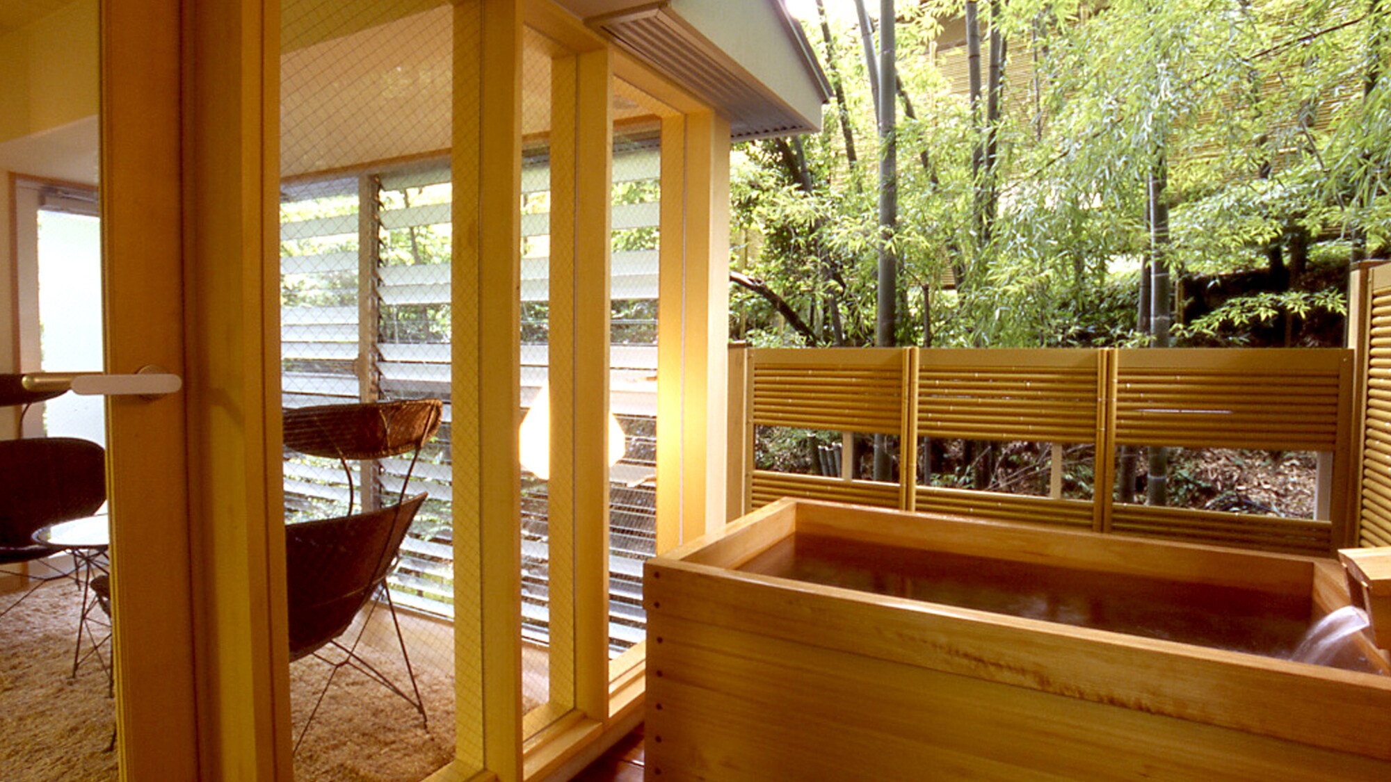 附設檜木露天浴池的客房（例）