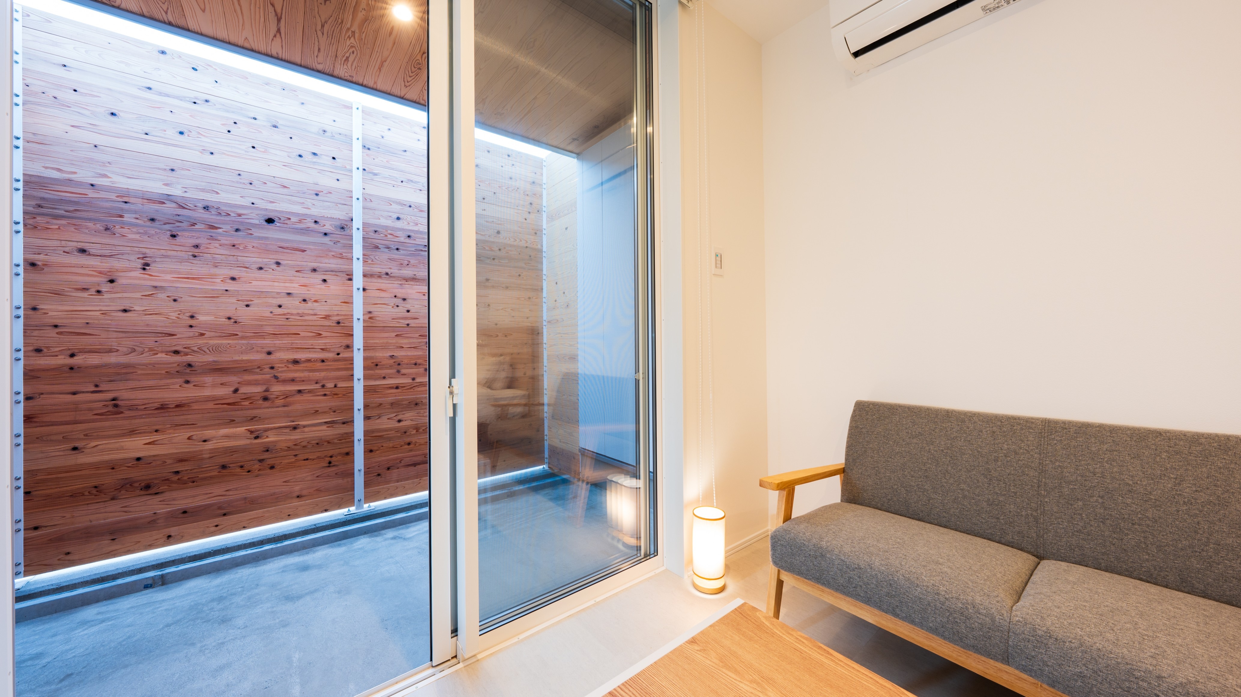 세미더블룸《탈출/테라스/금연》