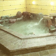 Open-air bath