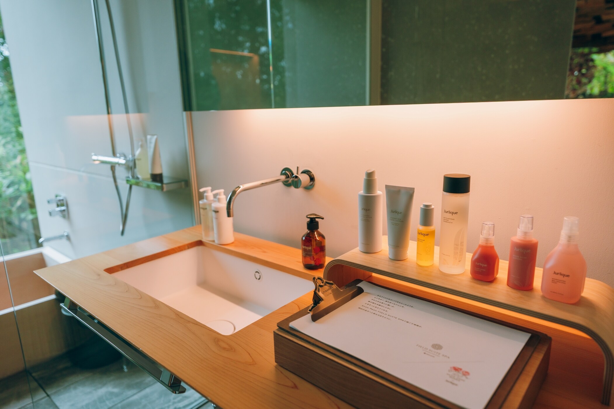 ・[Jurlique Plan] Limited-time offer "Jurlique 100 Skin Care Roses Room"