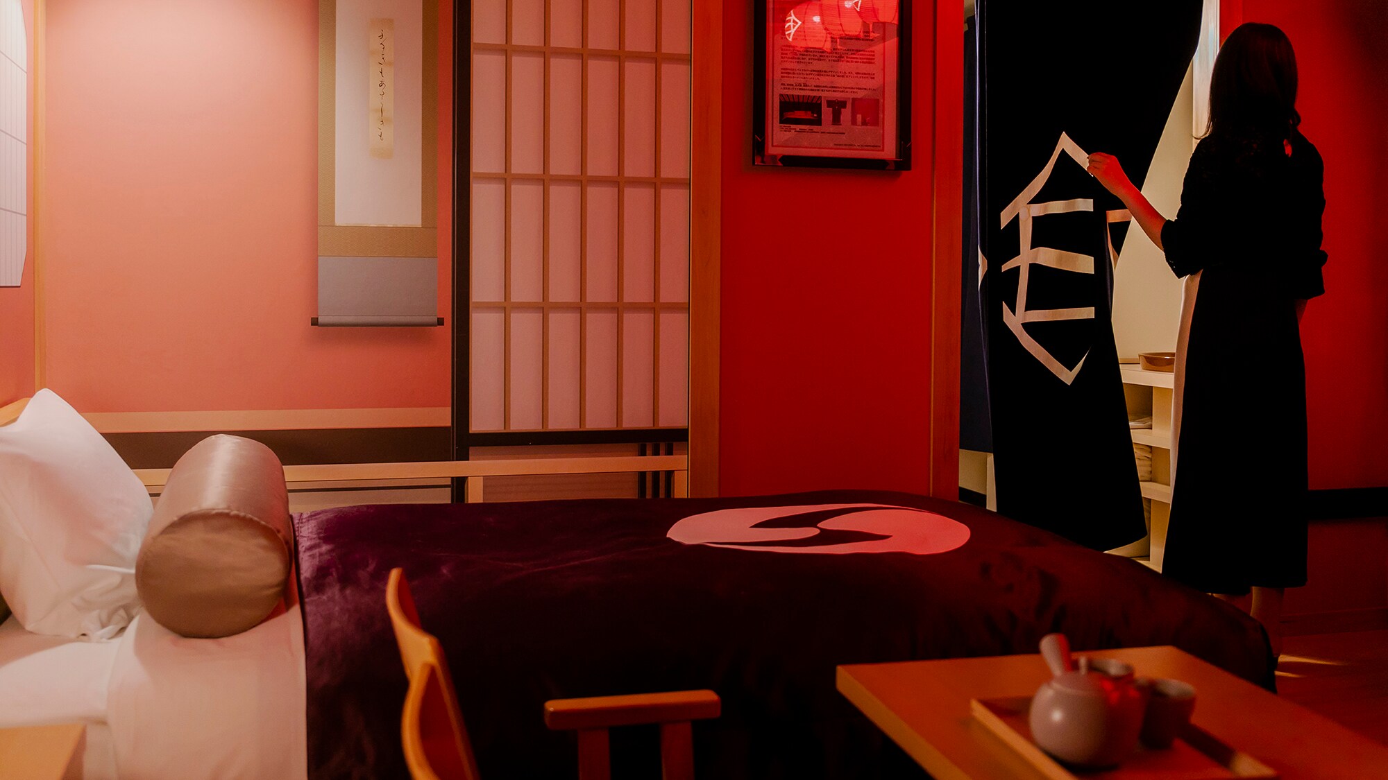 [Kabuki Room-Pine] Goodwill in the style of the opening curtain. (C) SHOCHIKU