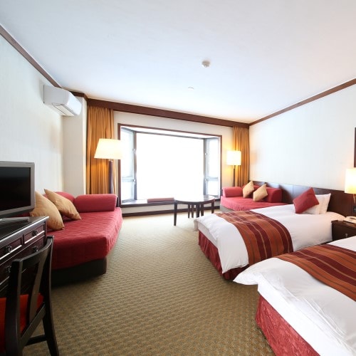 [高級雙床房] 38 平方米的寬敞空間，讓您享受輕鬆的住宿。