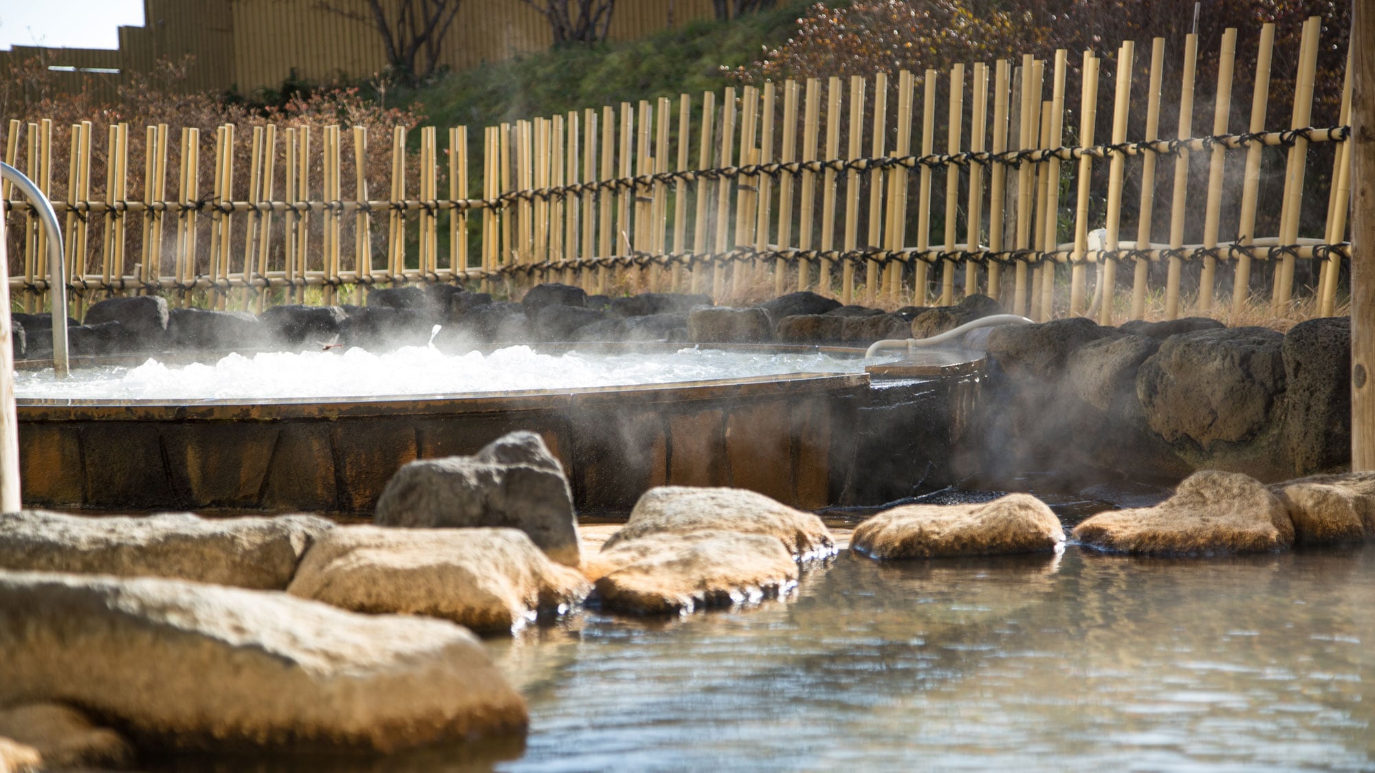 当日往返温泉设施“Yuttarikan”Todopokkuru、露天按摩浴缸