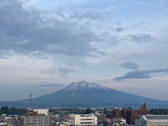 ♦露天風呂から望む岩木山