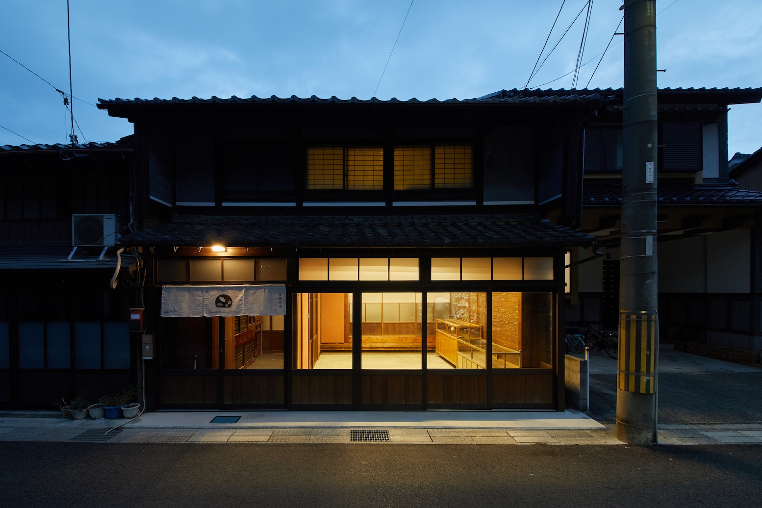 Appearance of Tango Highway Tsuda Building (night)