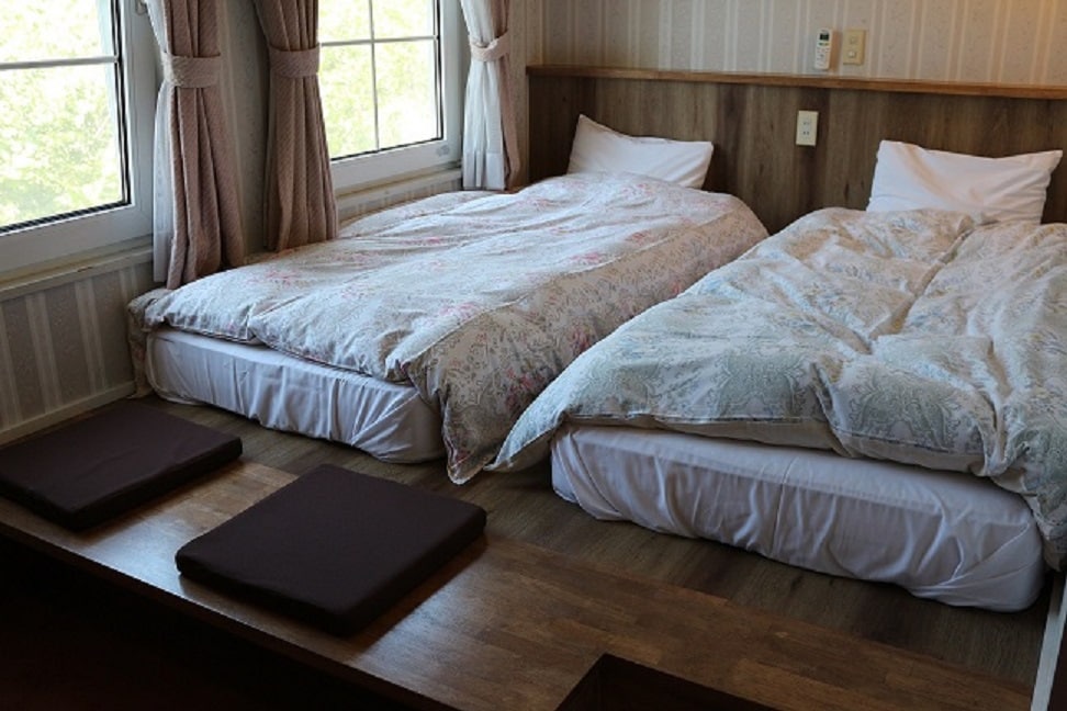 Raised room (with bathroom and toilet)