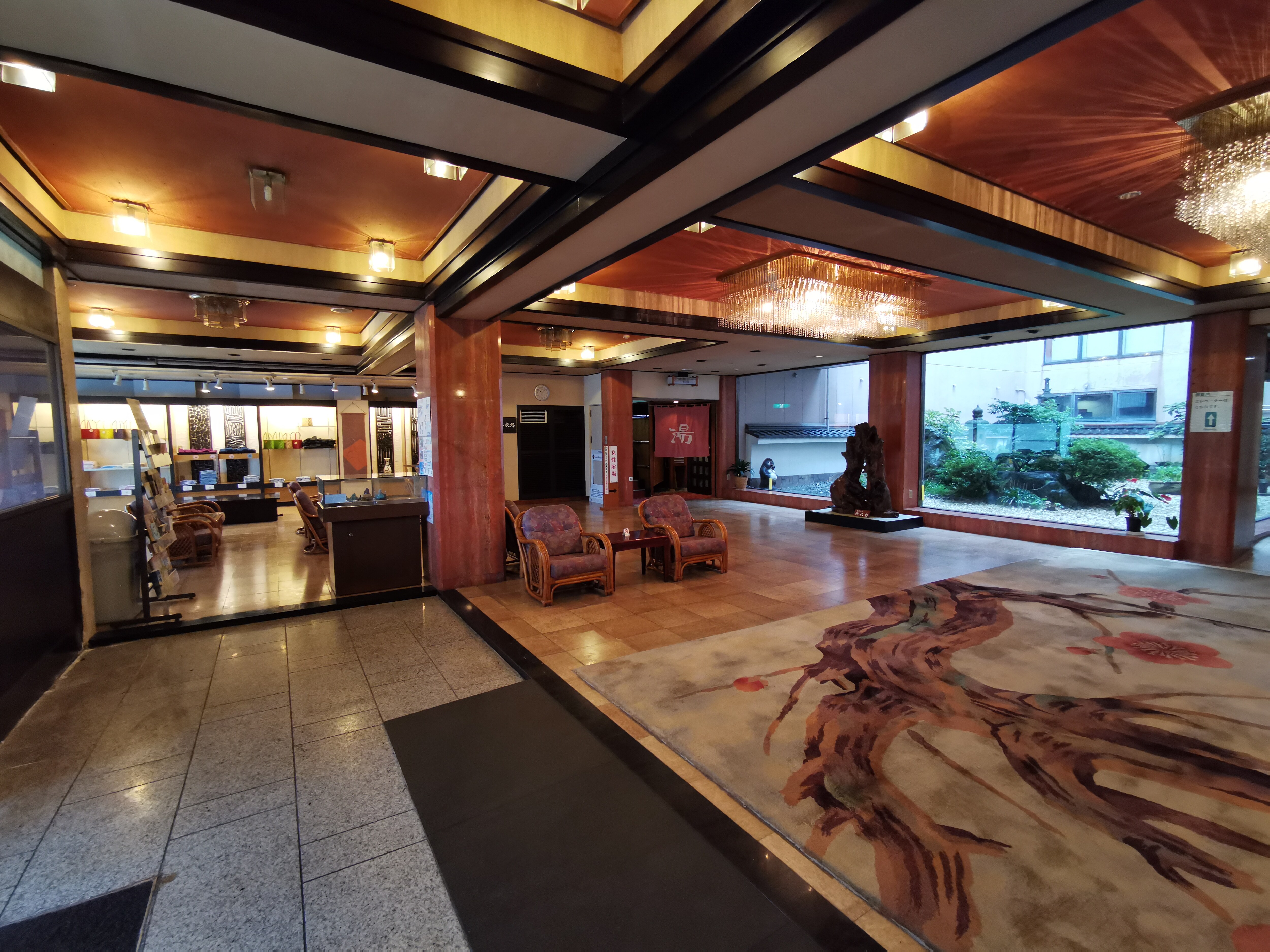 Lobby Area②