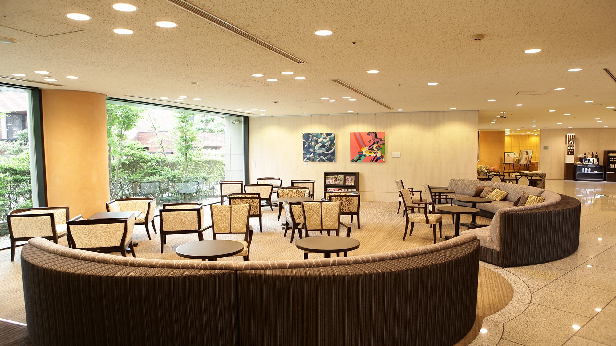 1F lounge
