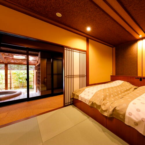 Guest room with open-air bath Wood rice