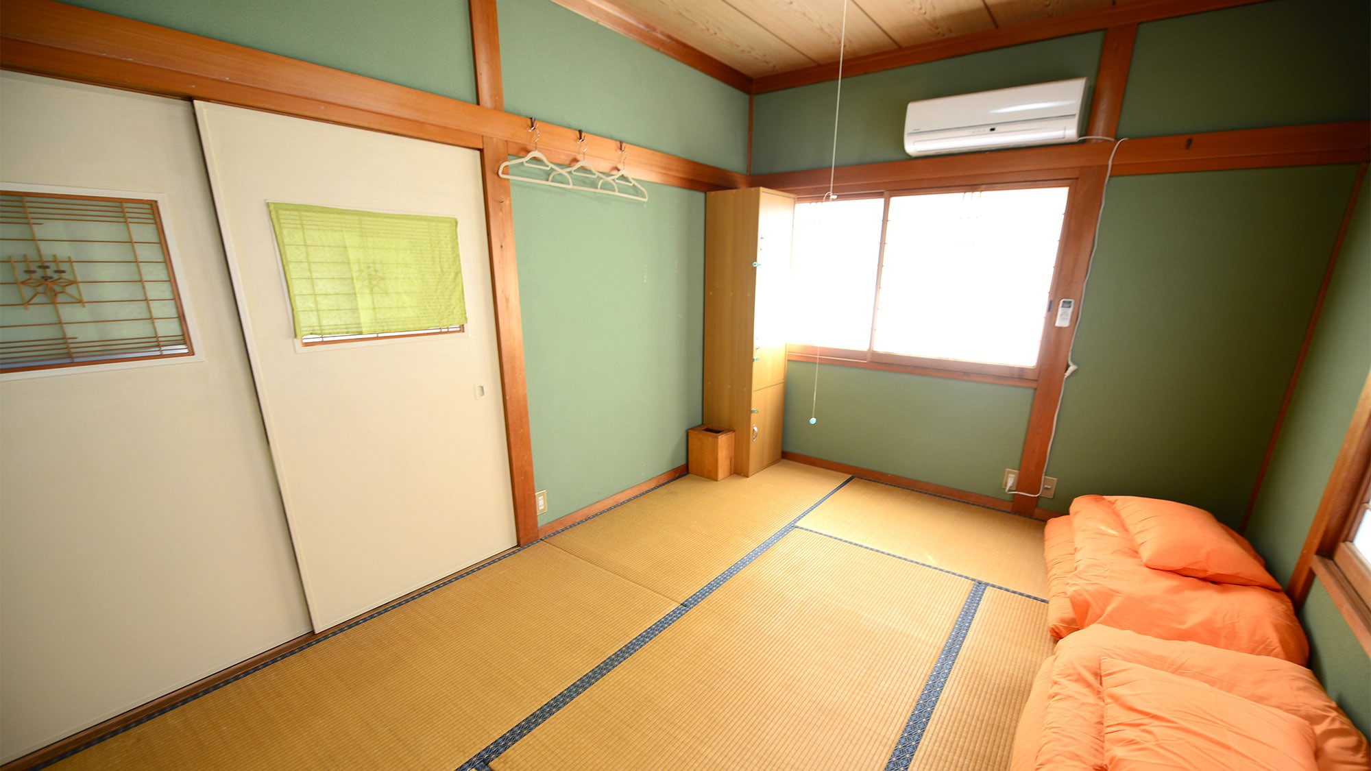 ・ Japanese-style room 6 tatami mats / private room type