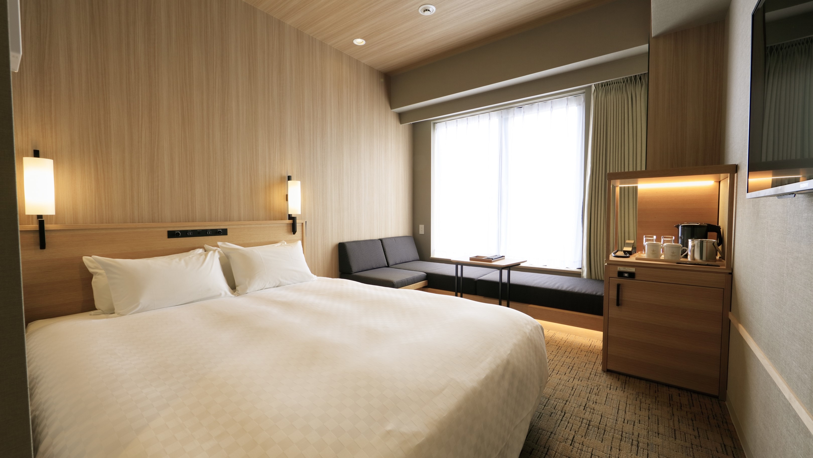 Queen Room 1