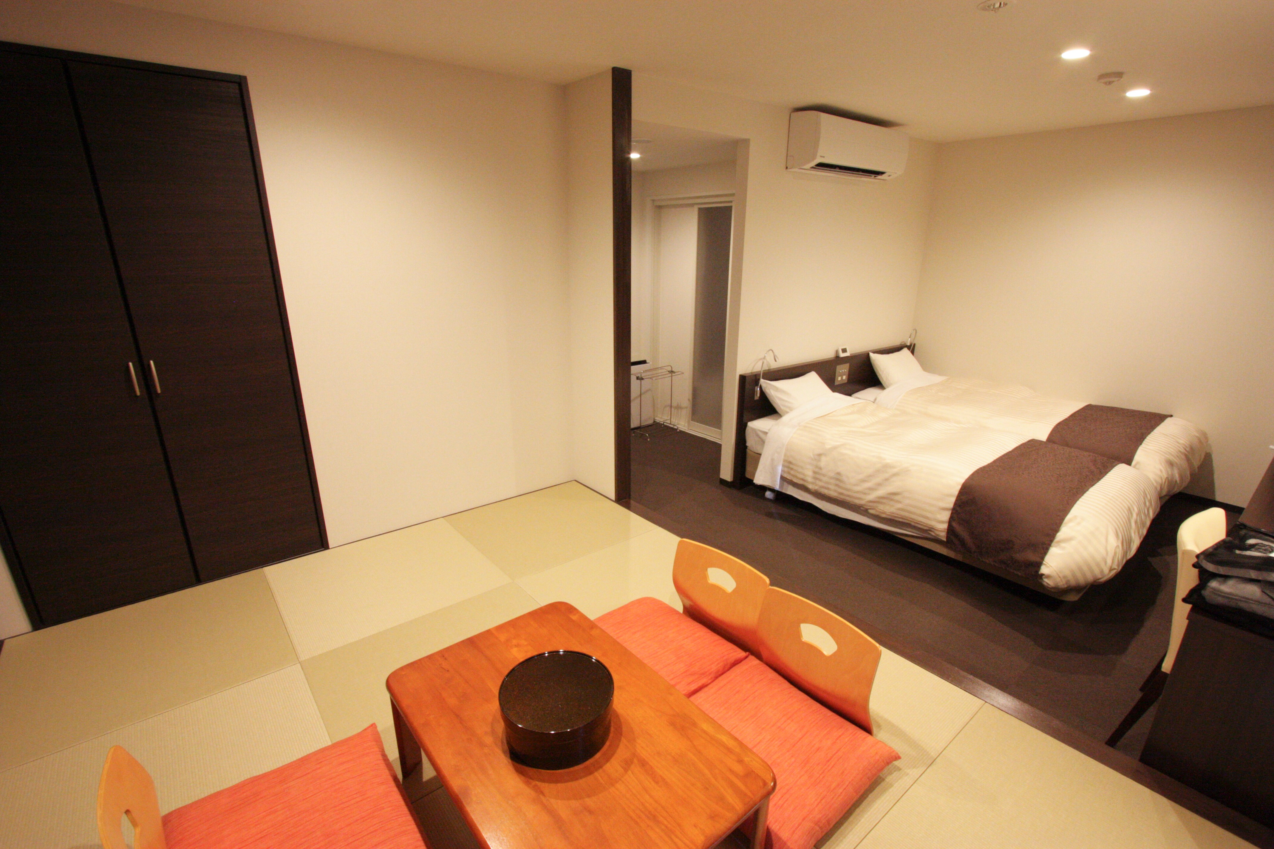 Japanese and Western room (standard room)
